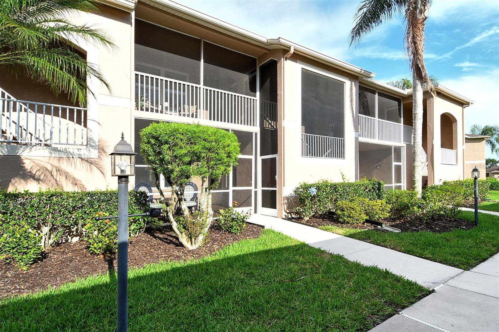 HERITAGE OAKS GOLF & COUNTRY CLUB - Residential