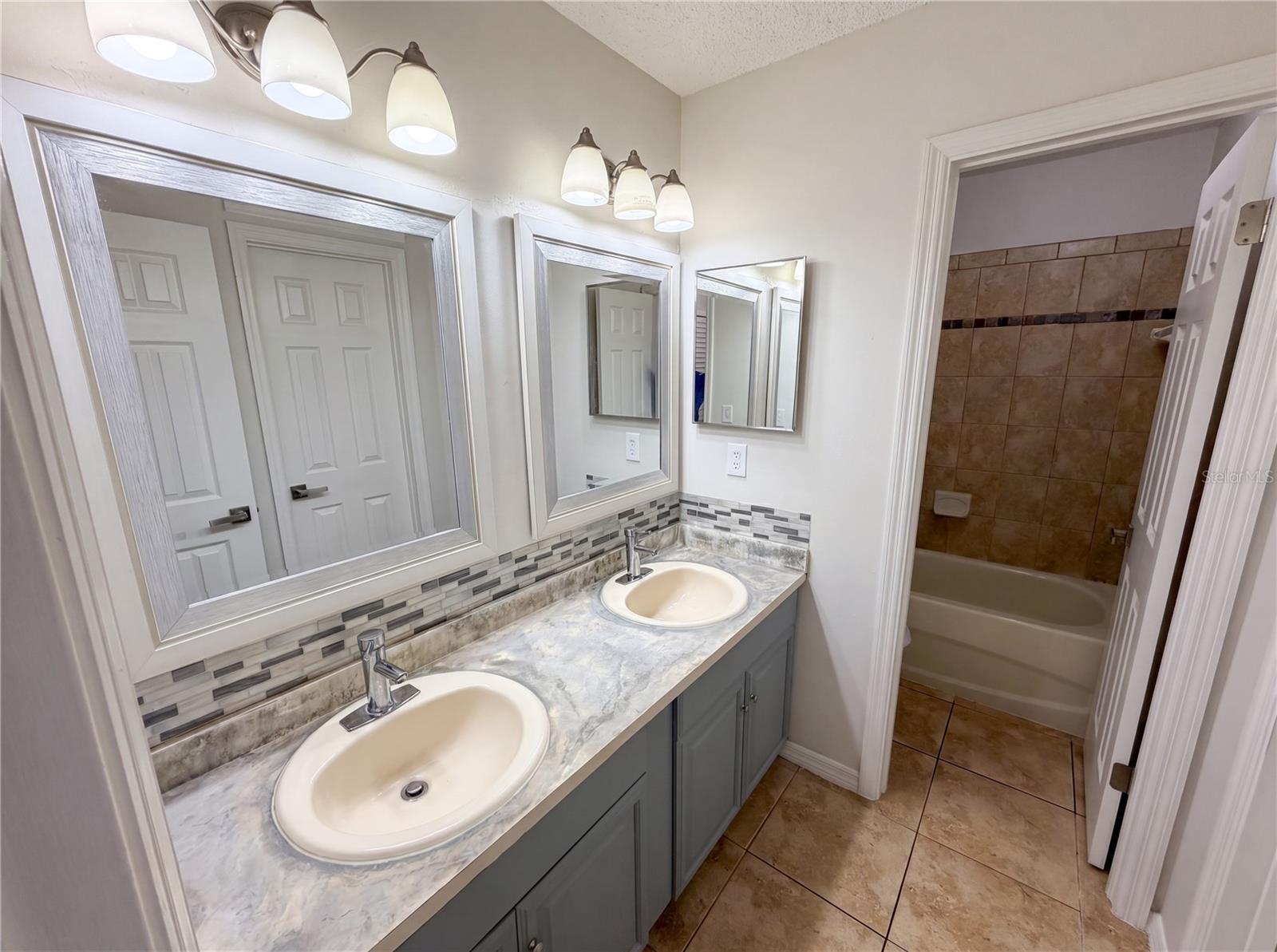 HIDDEN CREEK CONDO PH 05 - Residential
