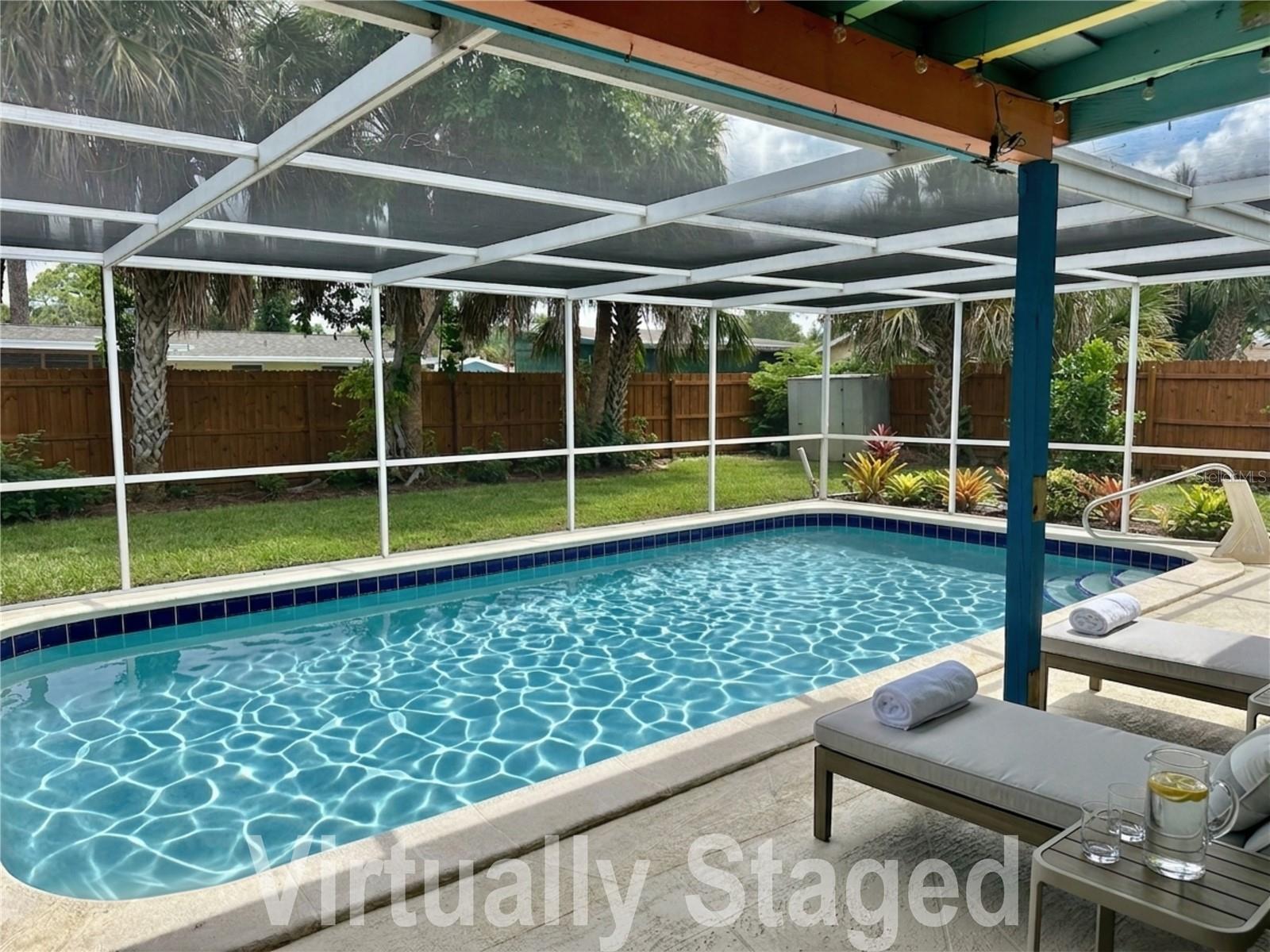 SOUTH VENICE - Residential