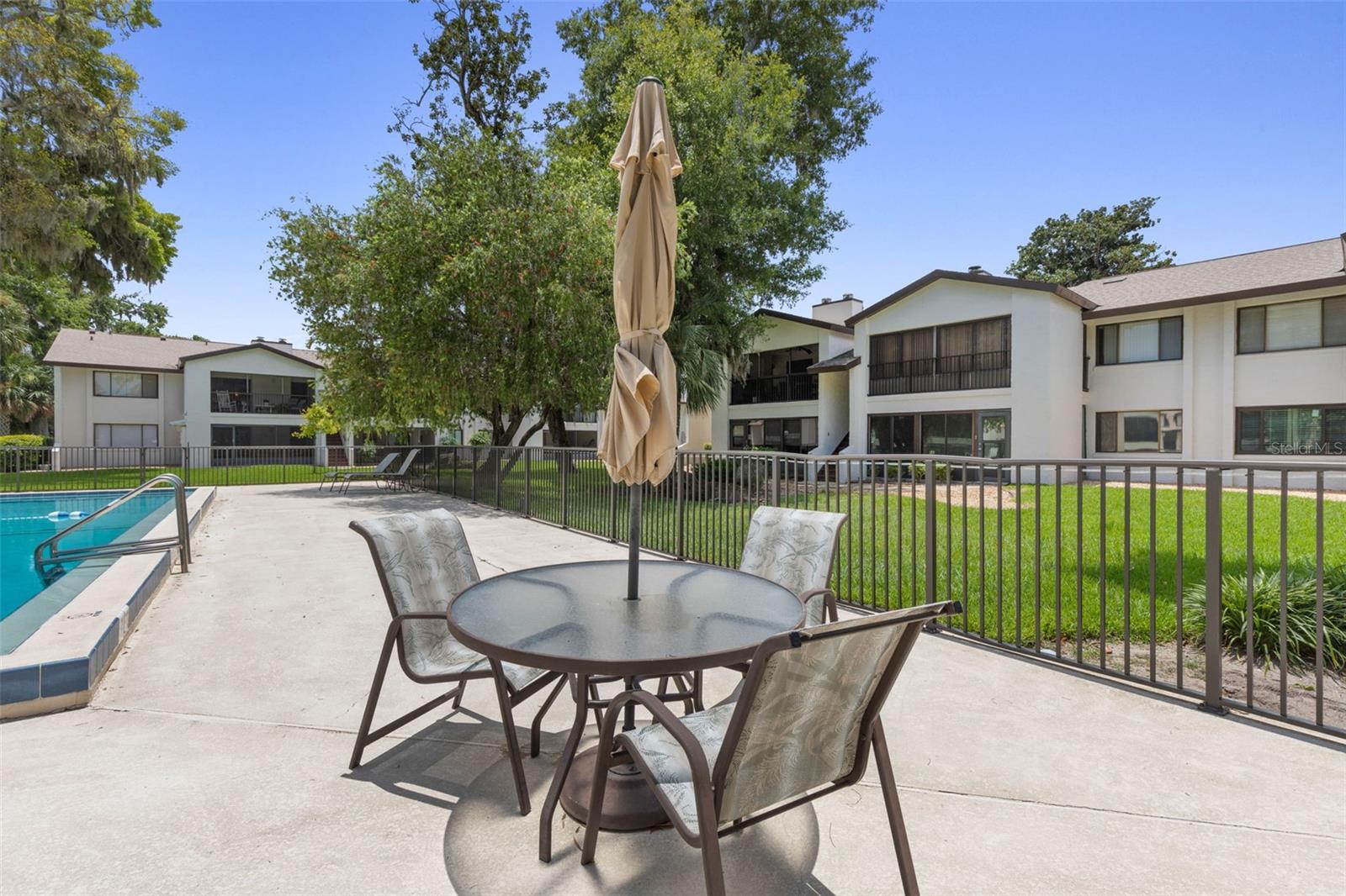 ESCONDIDO AT TOMOKA CONDO - Residential