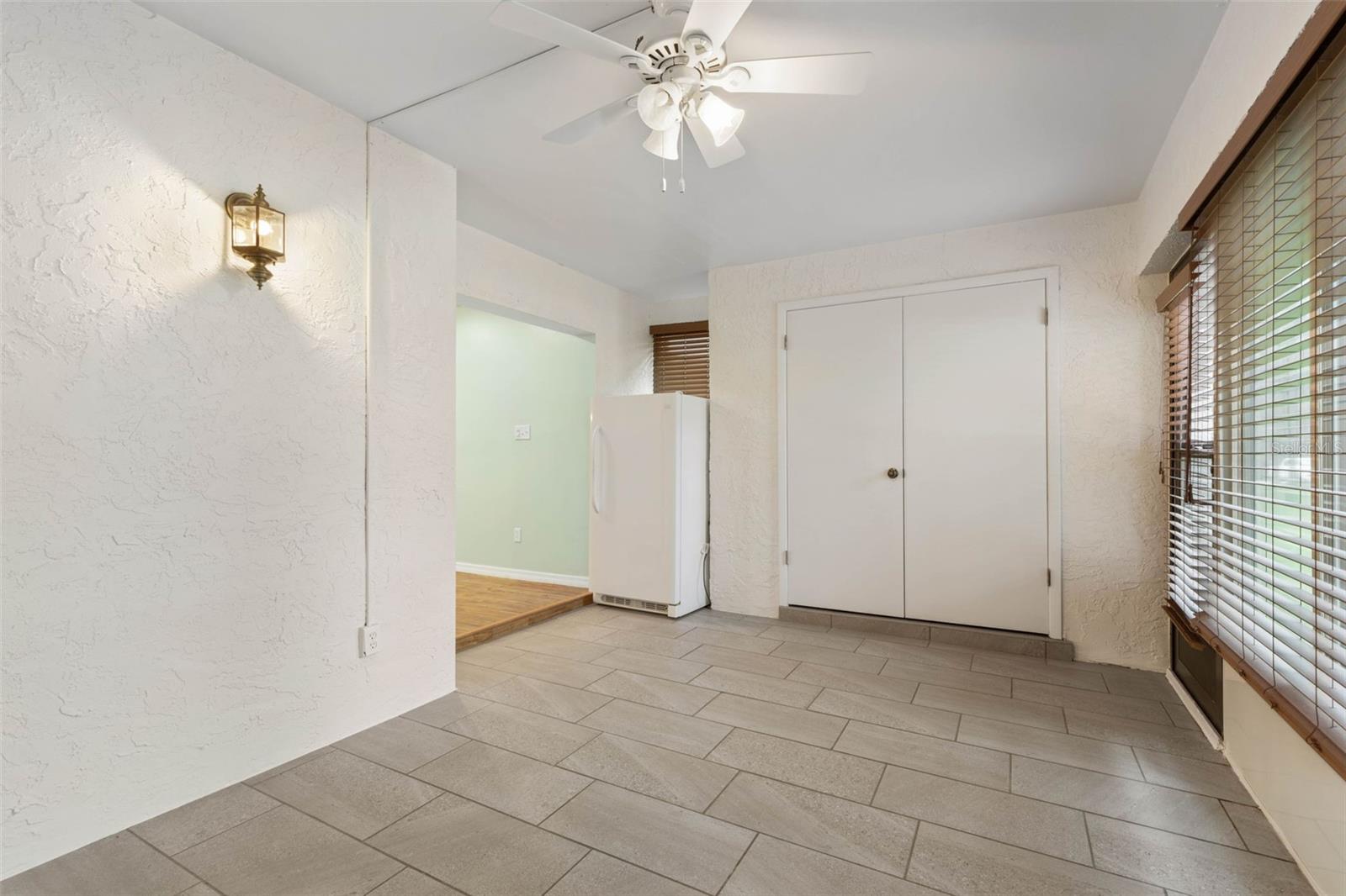 ESCONDIDO AT TOMOKA CONDO - Residential