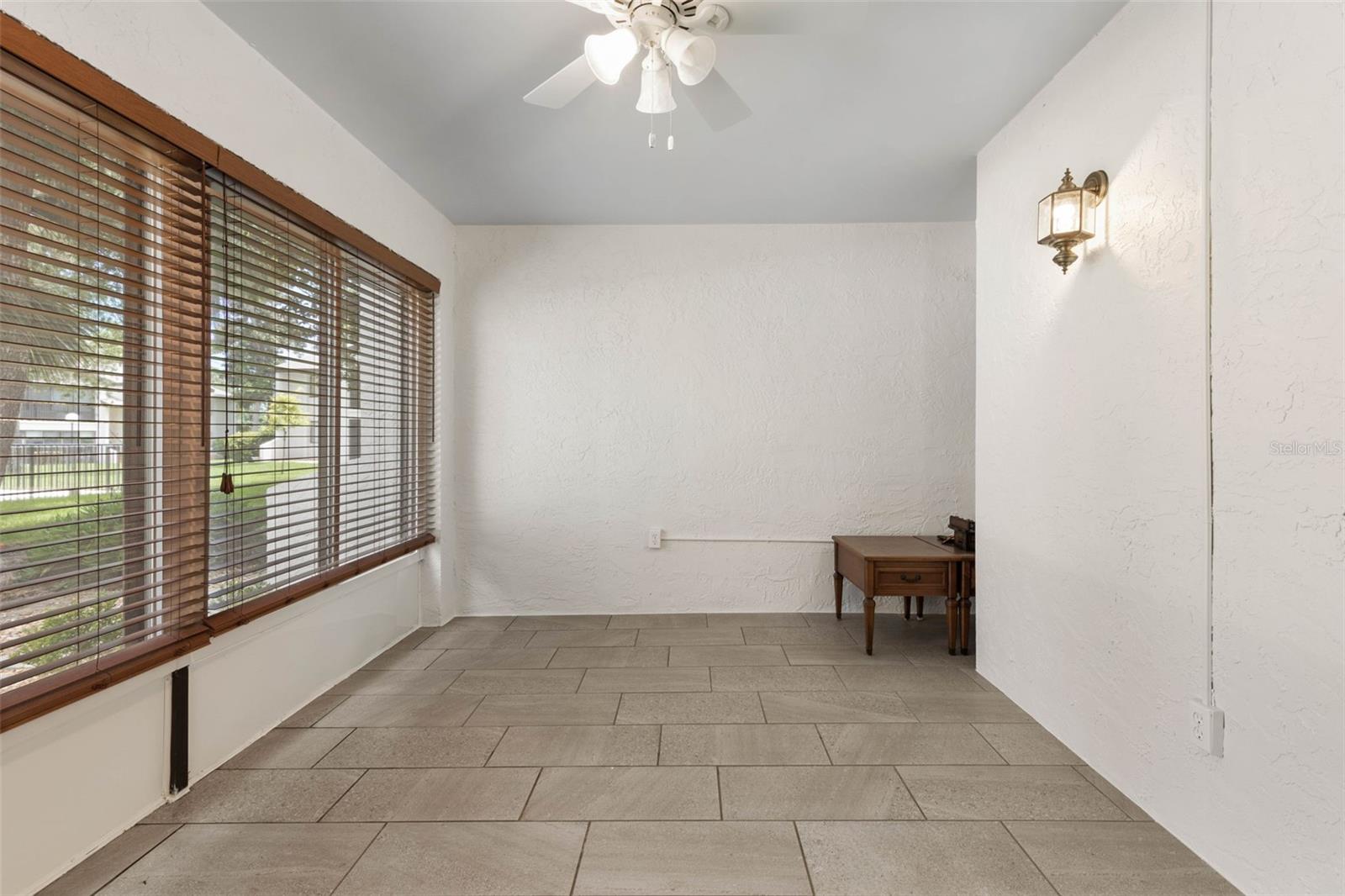 ESCONDIDO AT TOMOKA CONDO - Residential