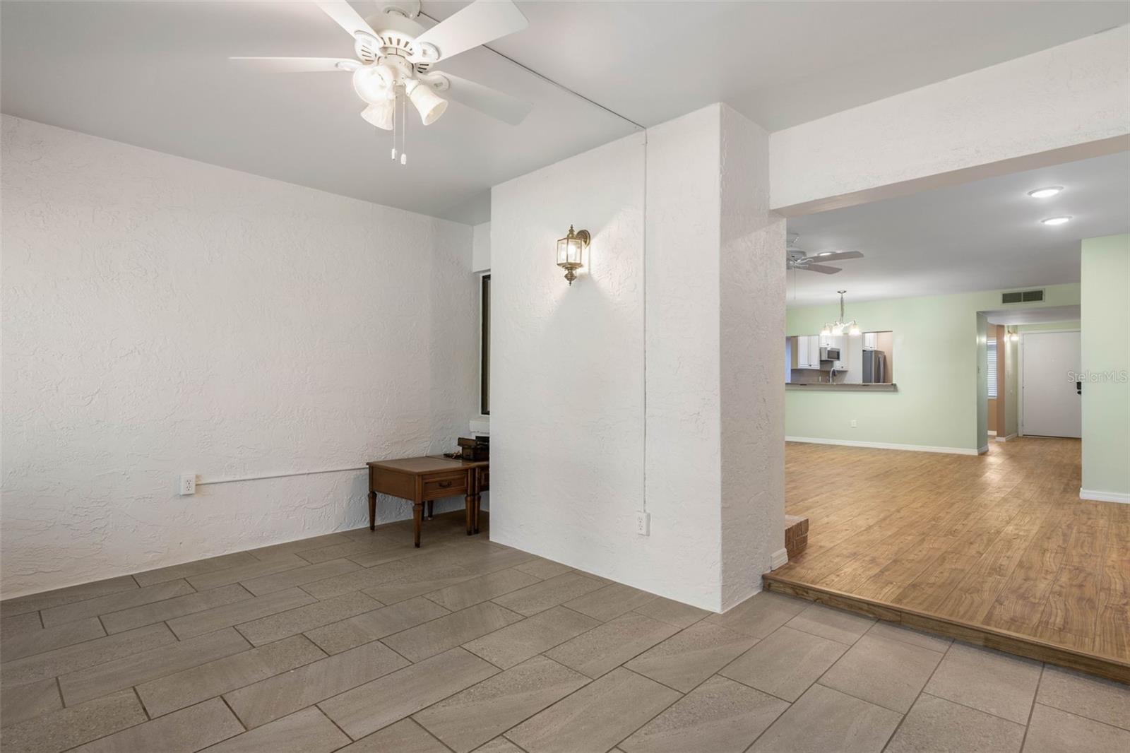 ESCONDIDO AT TOMOKA CONDO - Residential