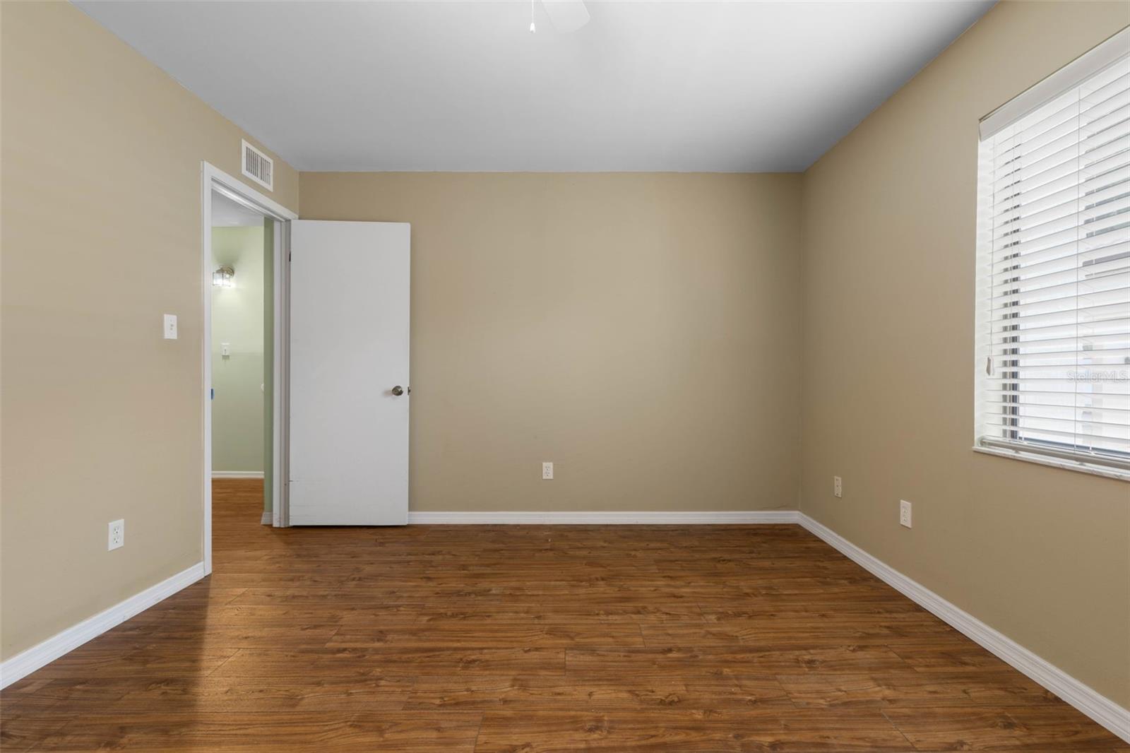 ESCONDIDO AT TOMOKA CONDO - Residential