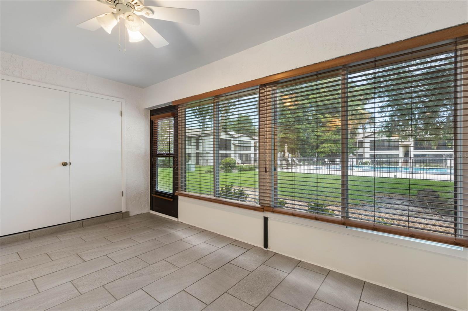 ESCONDIDO AT TOMOKA CONDO - Residential