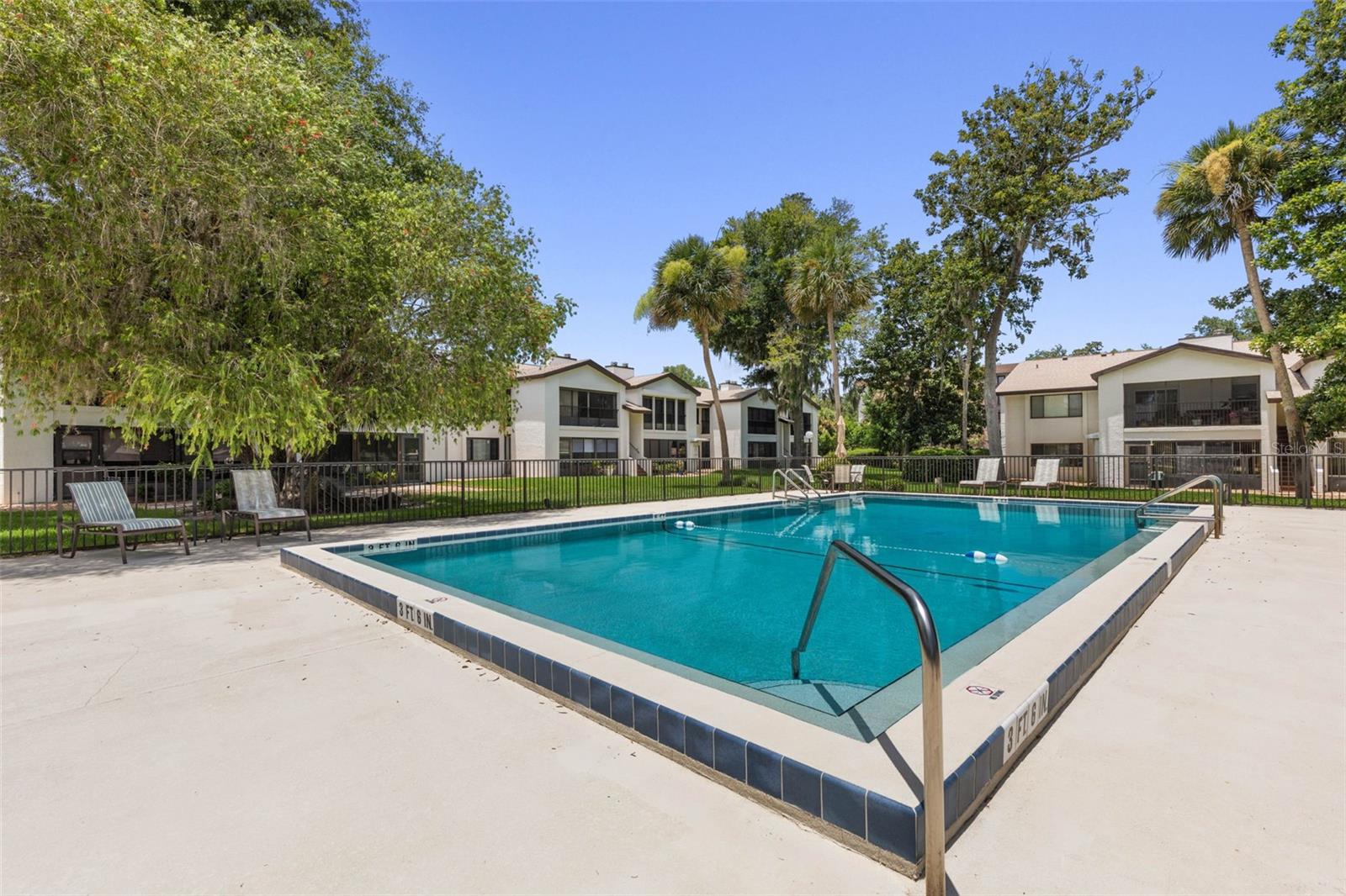 ESCONDIDO AT TOMOKA CONDO - Residential