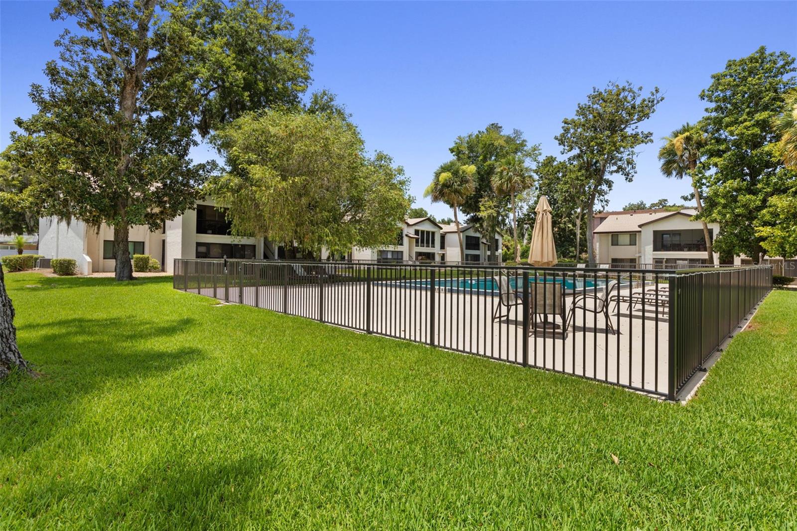 ESCONDIDO AT TOMOKA CONDO - Residential