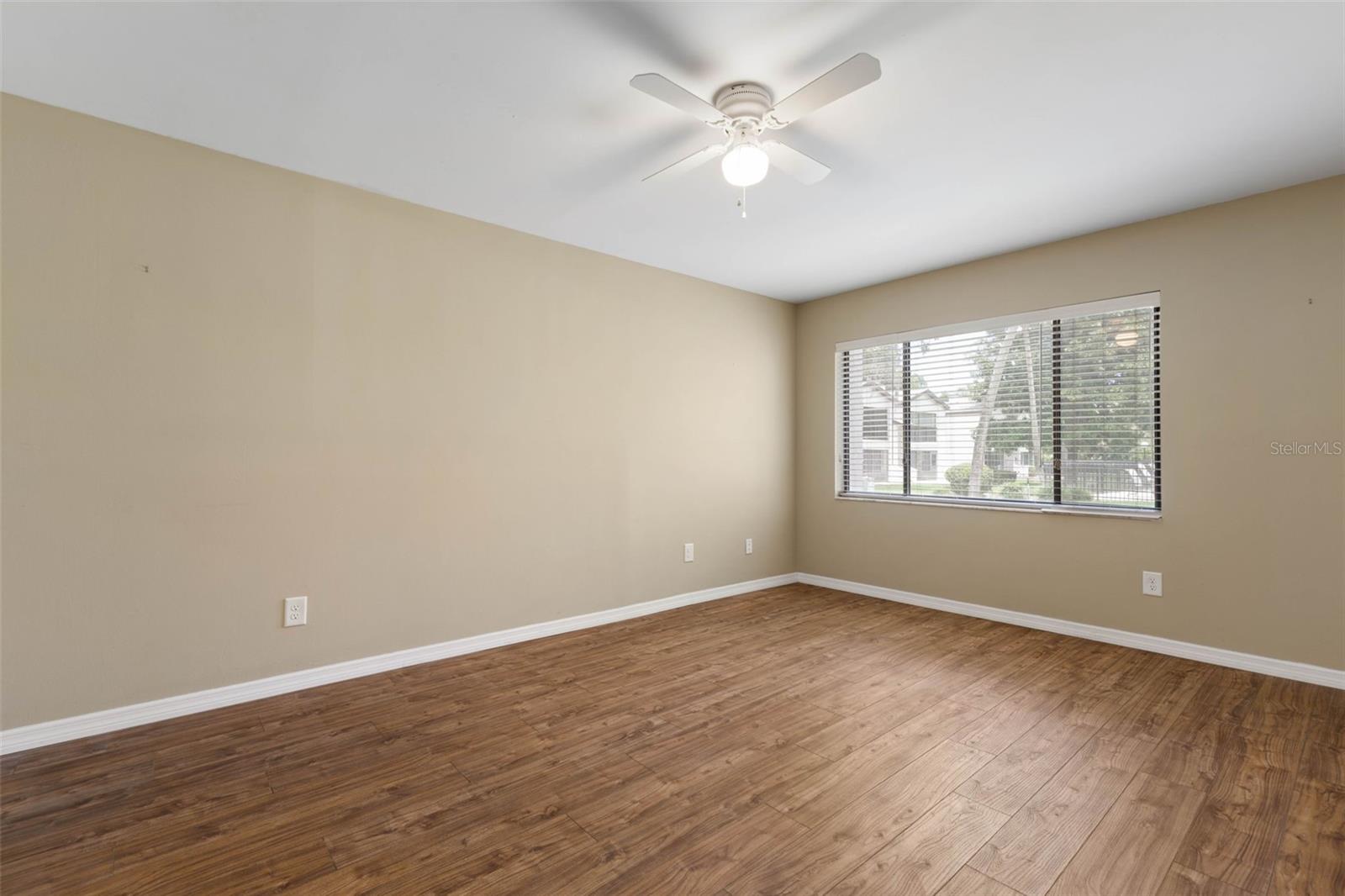 ESCONDIDO AT TOMOKA CONDO - Residential