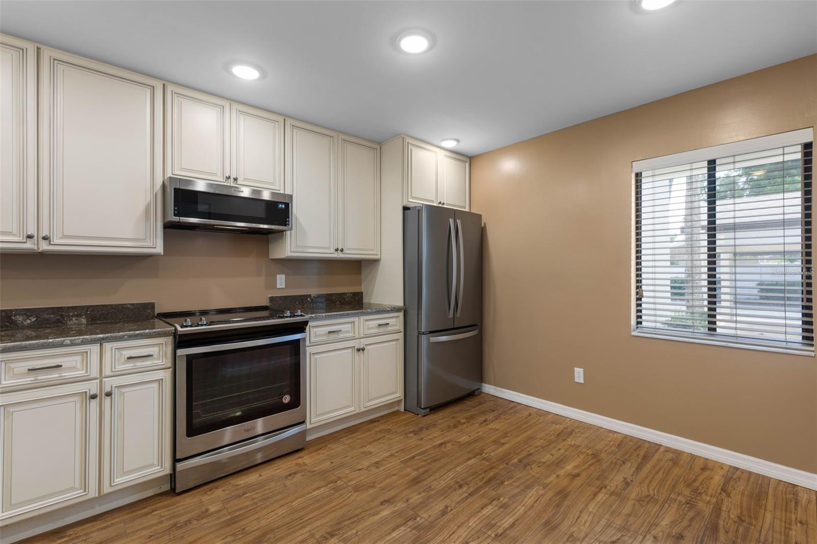ESCONDIDO AT TOMOKA CONDO - Residential