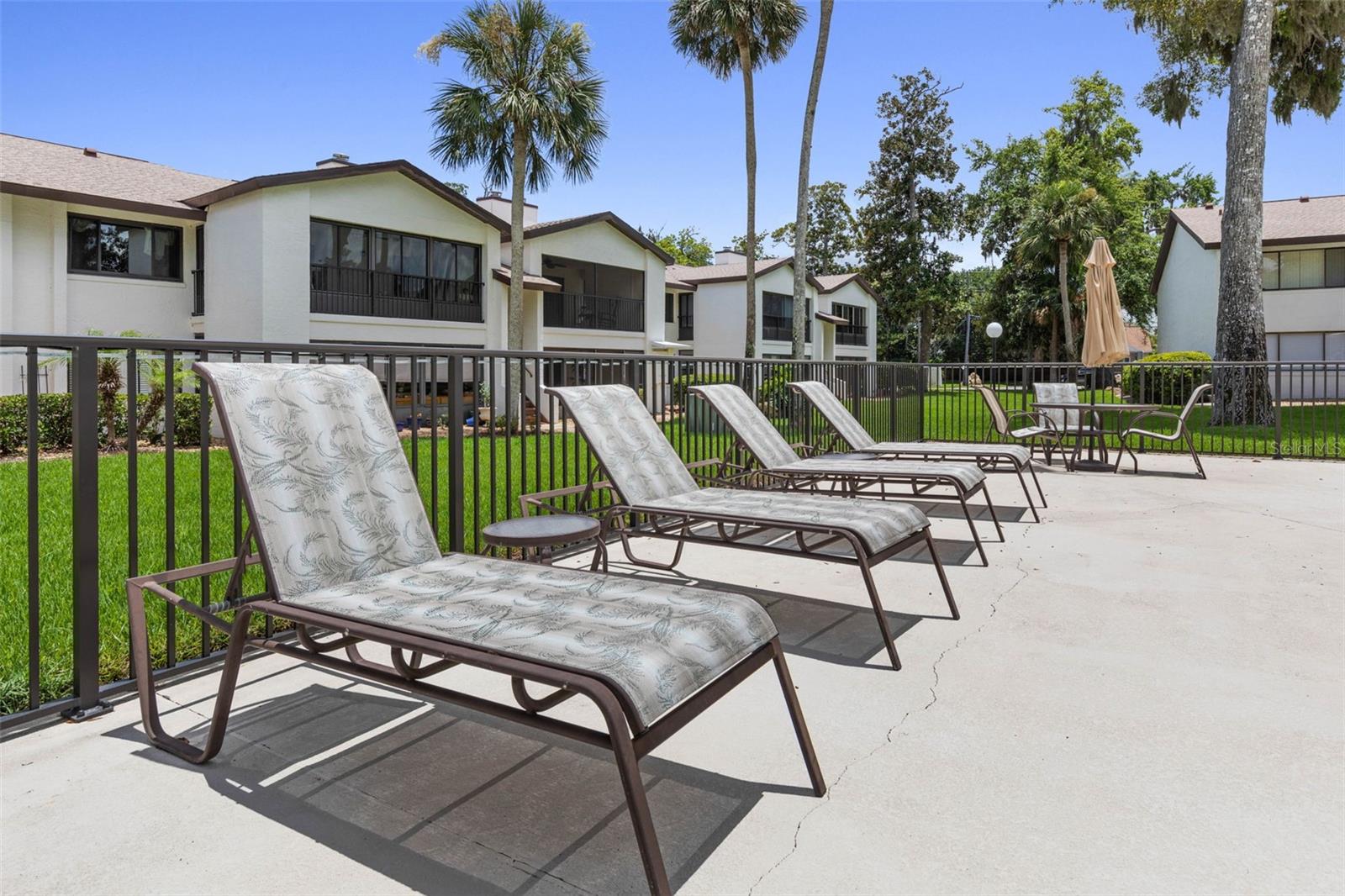 ESCONDIDO AT TOMOKA CONDO - Residential