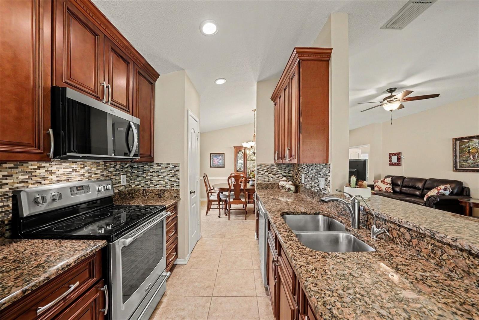 LEXINGTON OAKS PH 01 - Residential