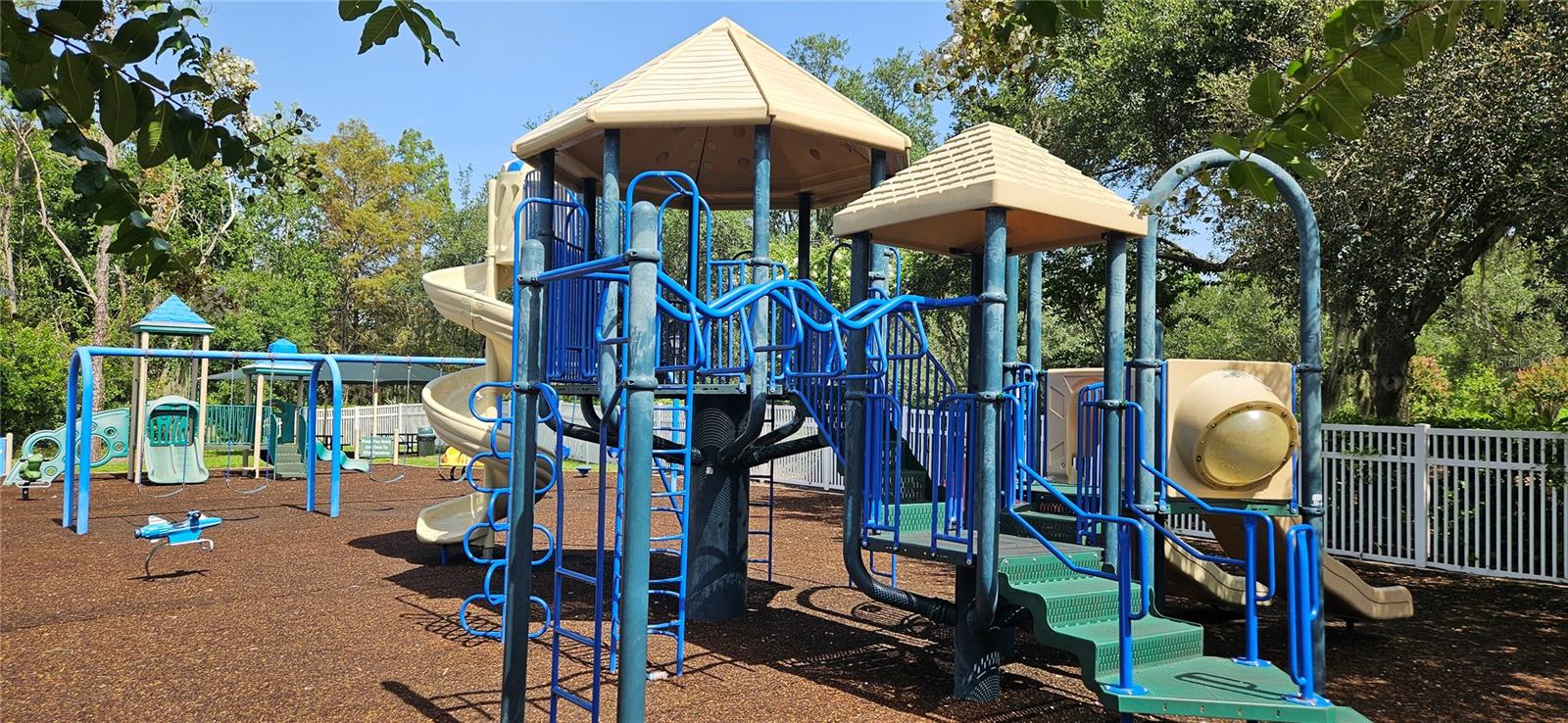 LEXINGTON OAKS PH 01 - Residential