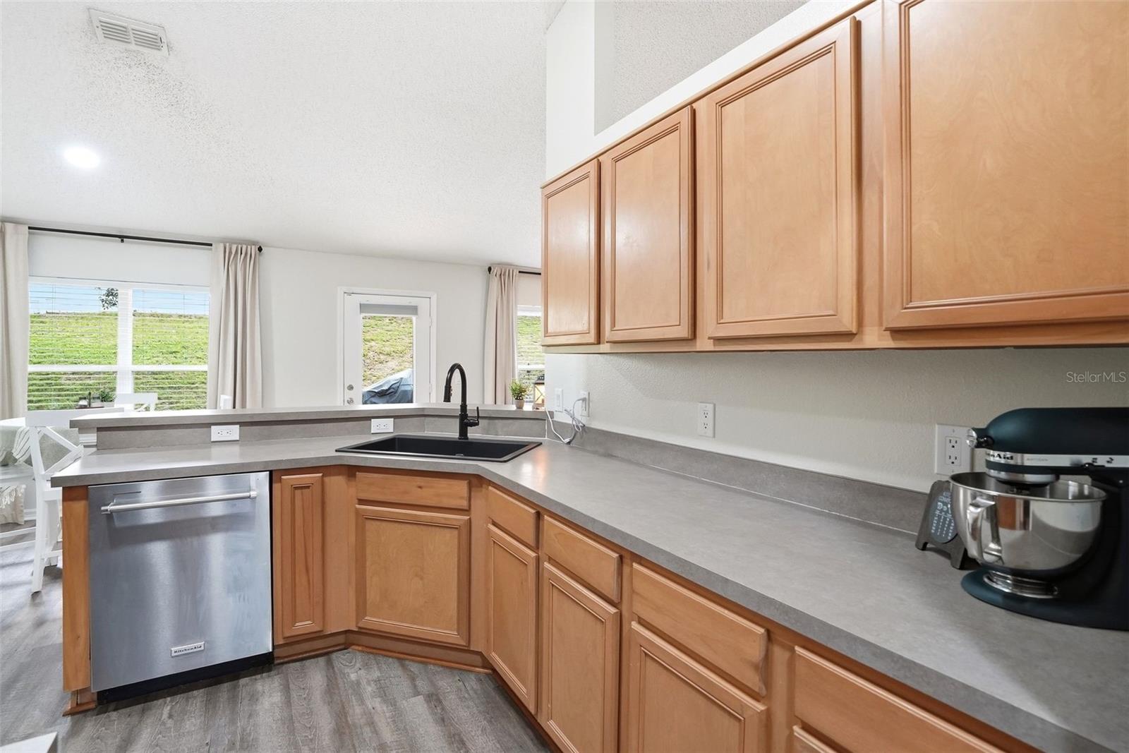 MINNEOLA HIGHLAND OAKS PH 02 LT 01 PB 52 - Residential