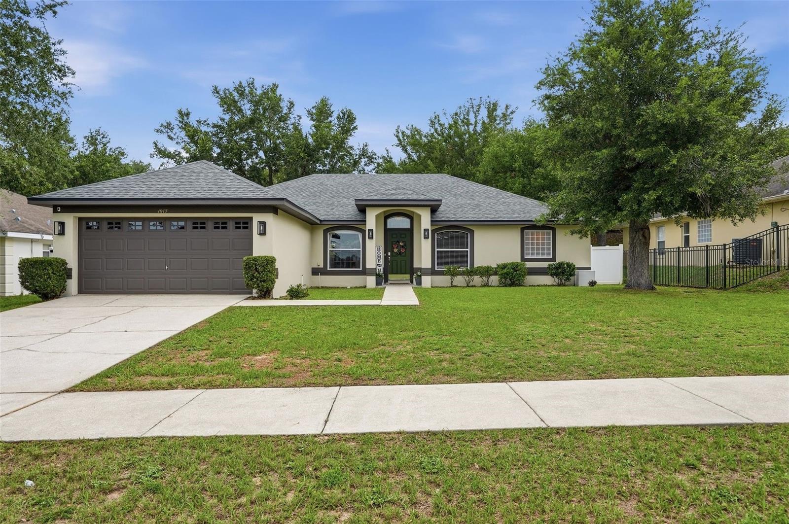 MINNEOLA HIGHLAND OAKS PH 02 LT 01 PB 52 - Residential