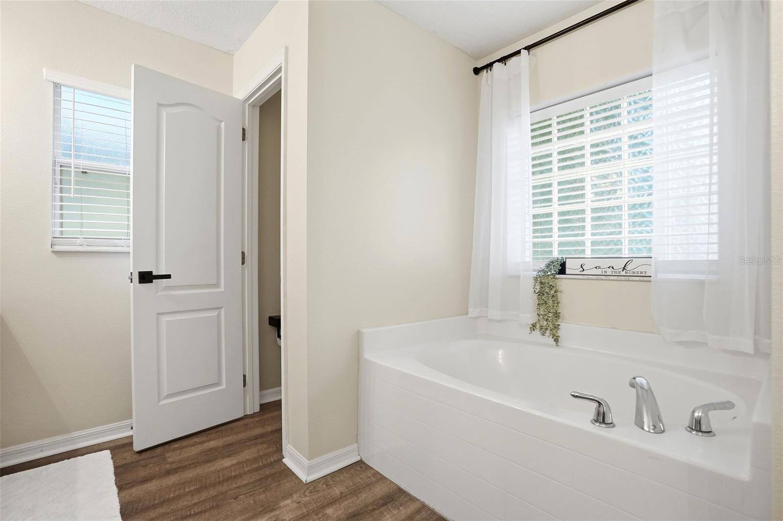 MINNEOLA HIGHLAND OAKS PH 02 LT 01 PB 52 - Residential