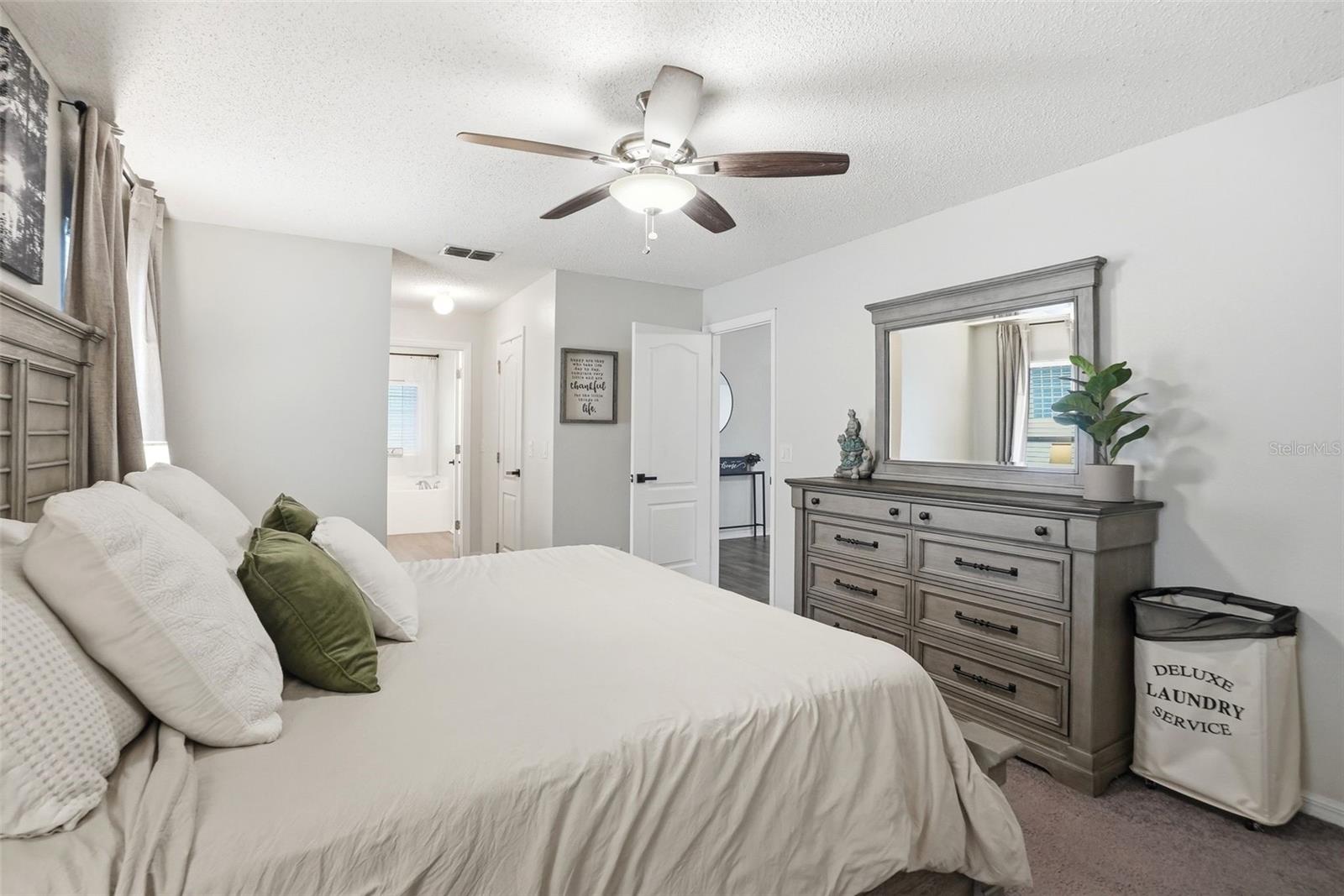 MINNEOLA HIGHLAND OAKS PH 02 LT 01 PB 52 - Residential