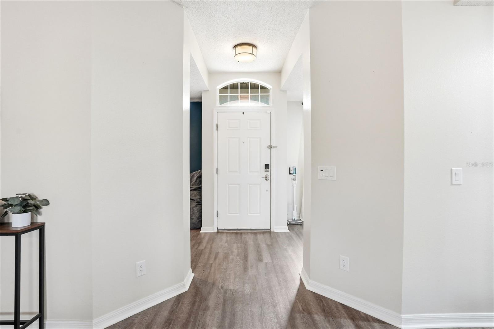 MINNEOLA HIGHLAND OAKS PH 02 LT 01 PB 52 - Residential