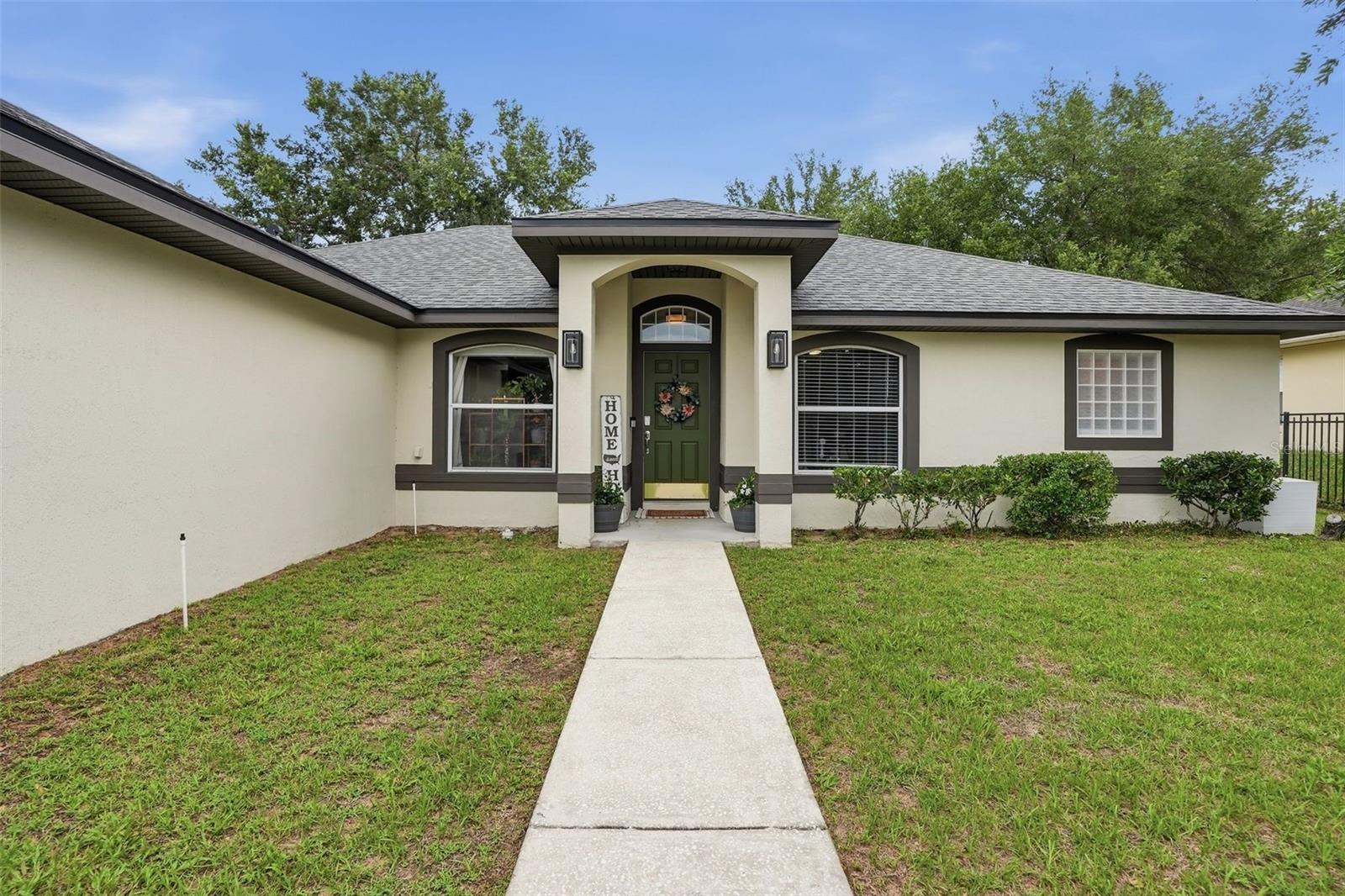MINNEOLA HIGHLAND OAKS PH 02 LT 01 PB 52 - Residential