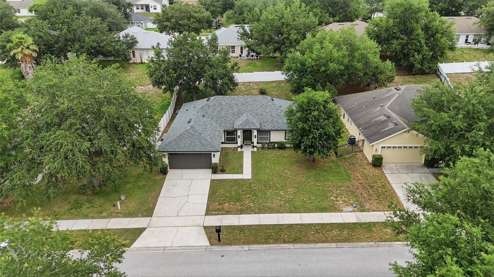 MINNEOLA HIGHLAND OAKS PH 02 LT 01 PB 52 - Residential
