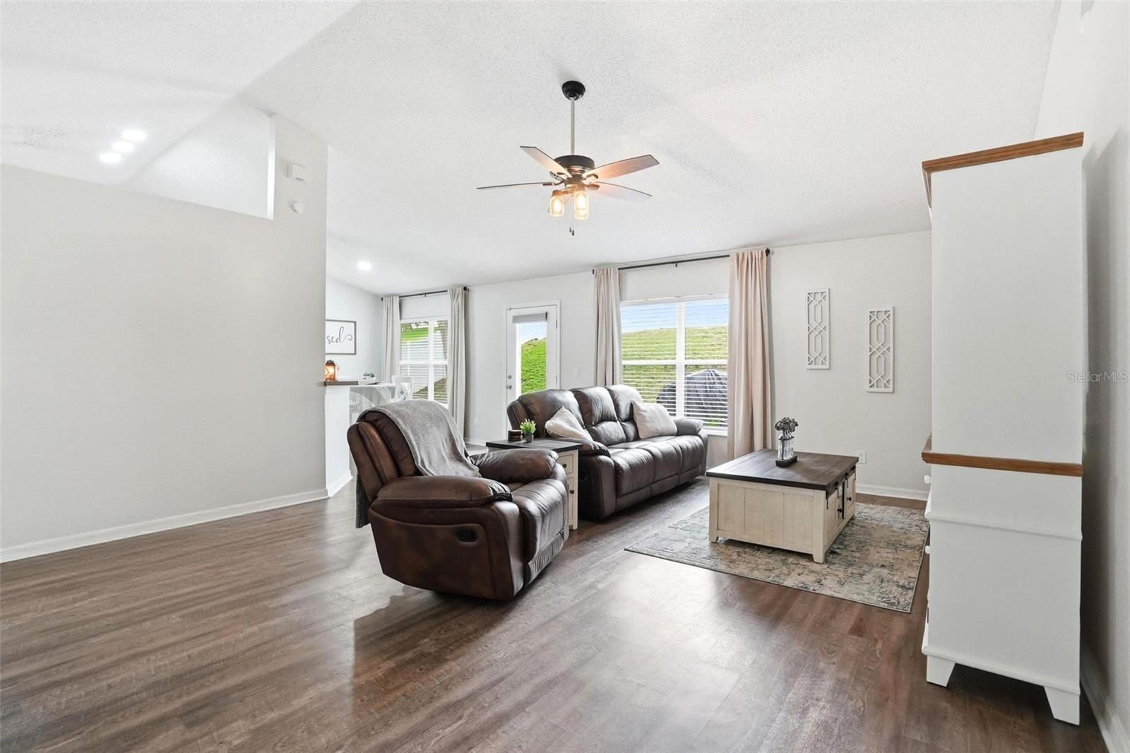 MINNEOLA HIGHLAND OAKS PH 02 LT 01 PB 52 - Residential