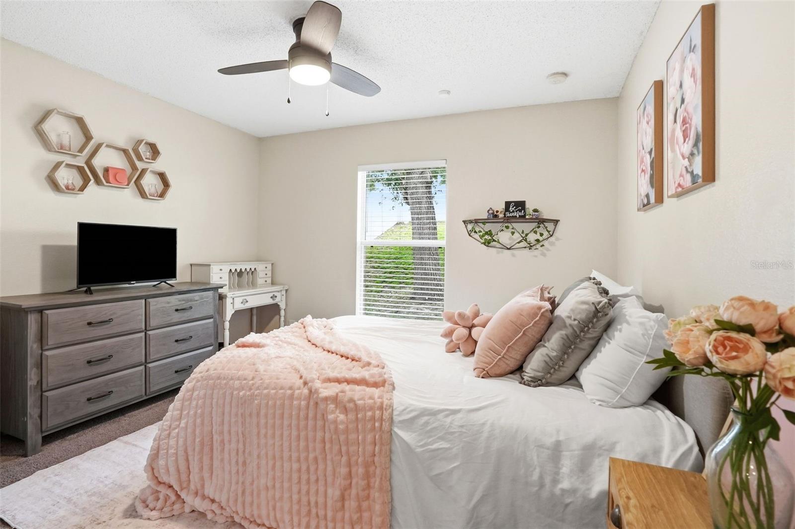 MINNEOLA HIGHLAND OAKS PH 02 LT 01 PB 52 - Residential