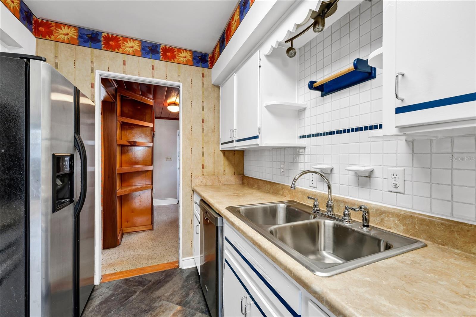 DOVER SHORES SIXTH ADD - Residential