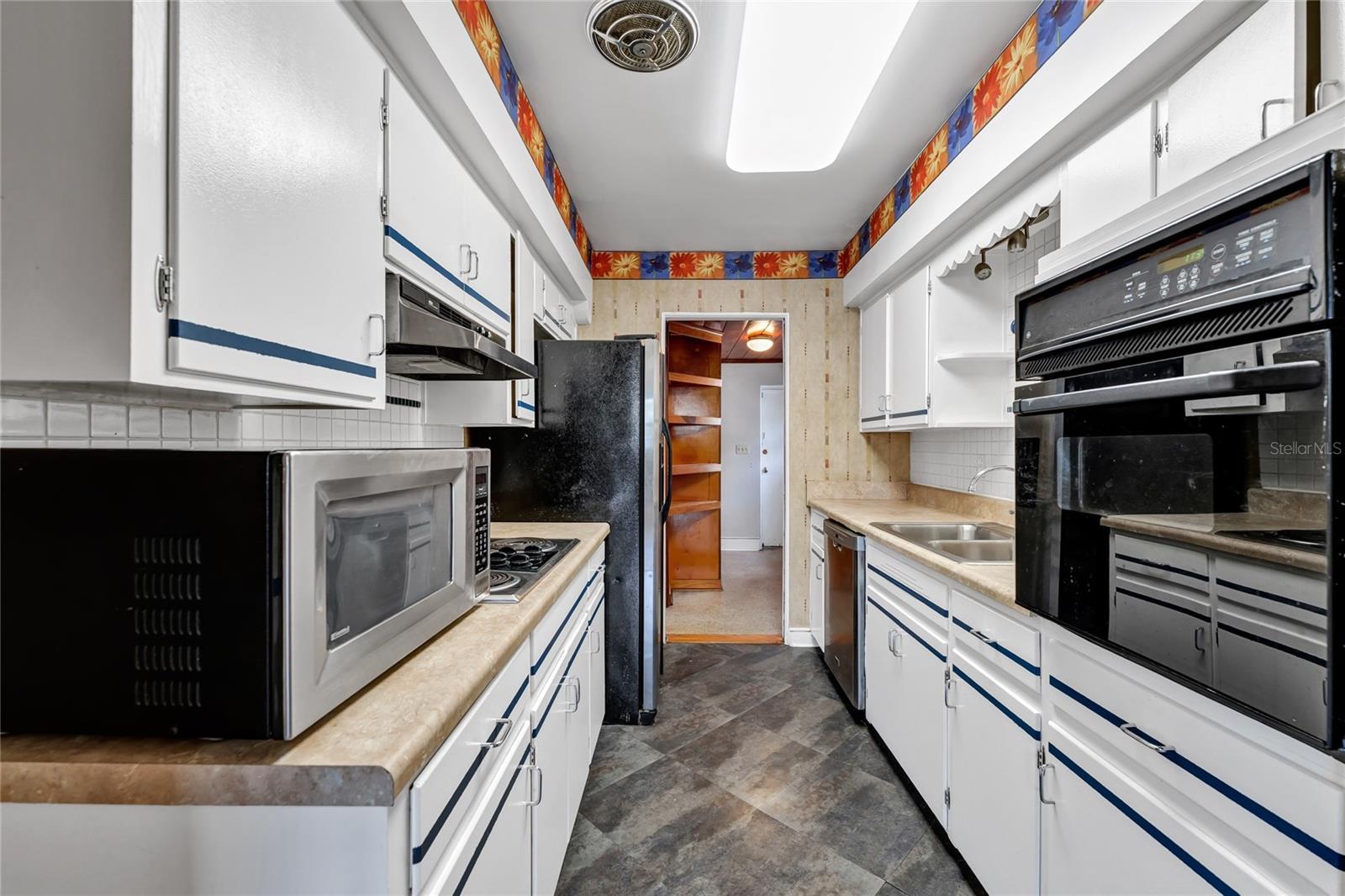 DOVER SHORES SIXTH ADD - Residential