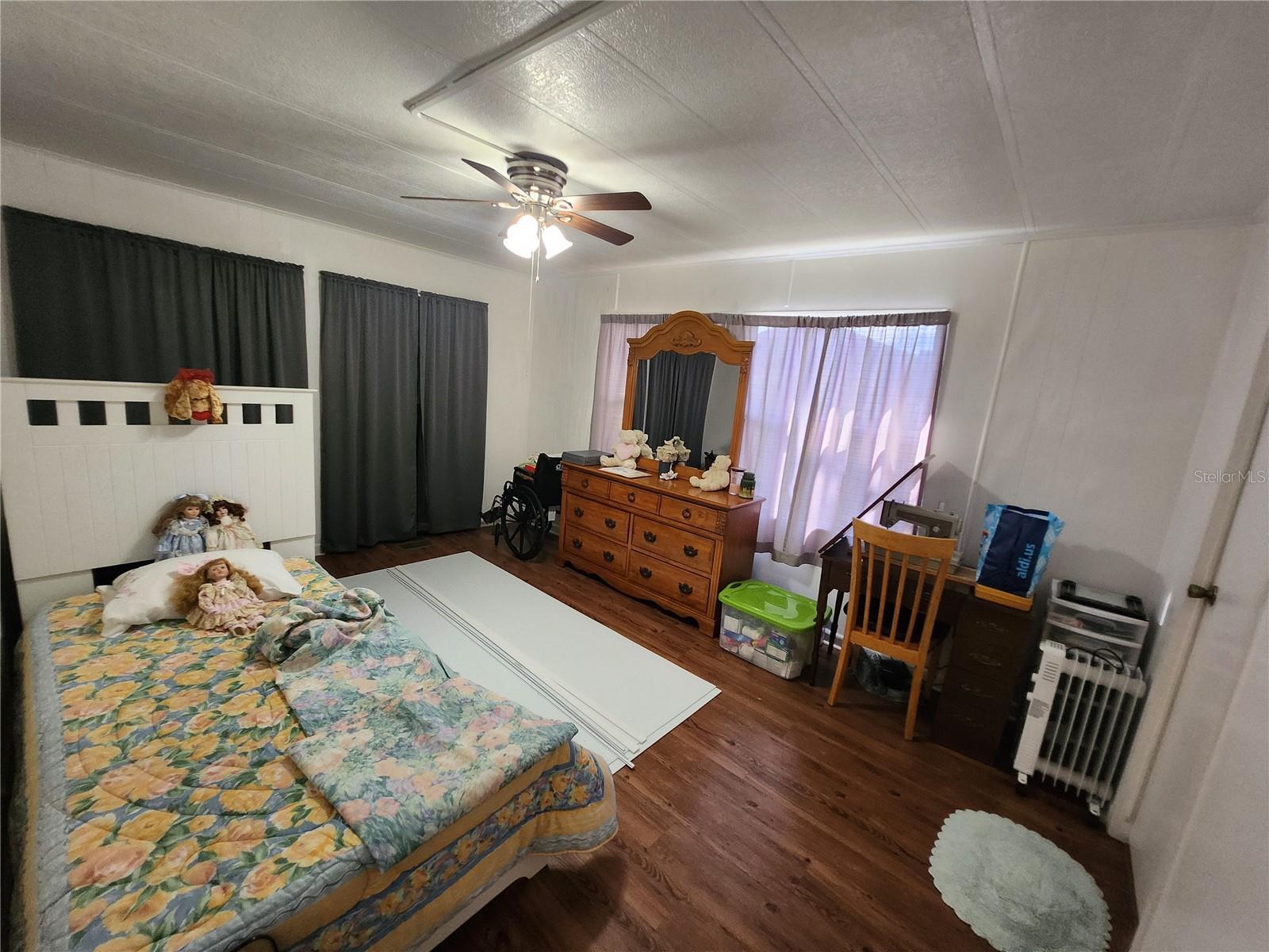 TWENTY-FOUR/THE TOWN/BELLEVIEW - Residential