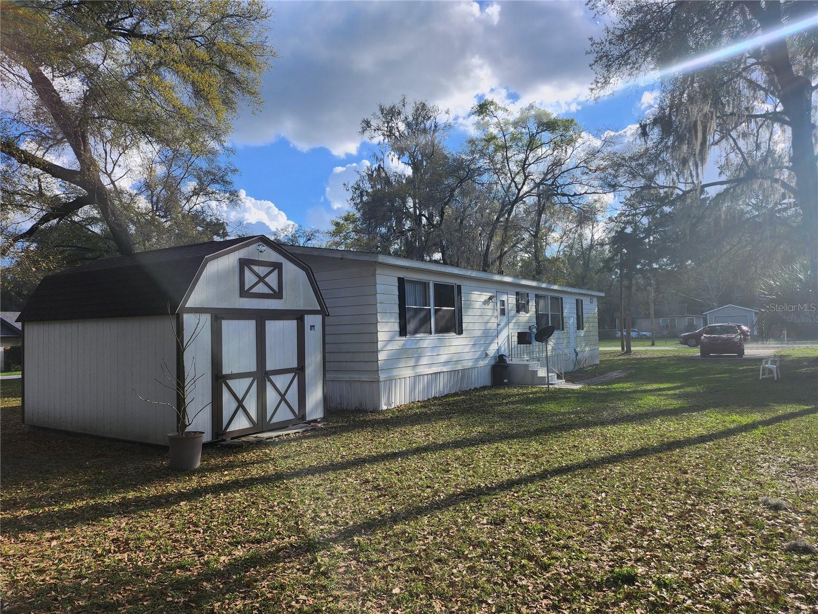 TWENTY-FOUR/THE TOWN/BELLEVIEW - Residential