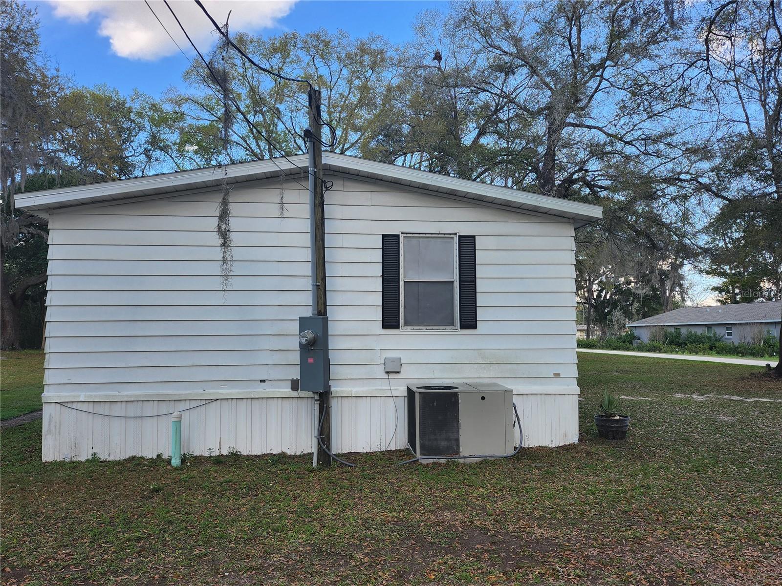TWENTY-FOUR/THE TOWN/BELLEVIEW - Residential