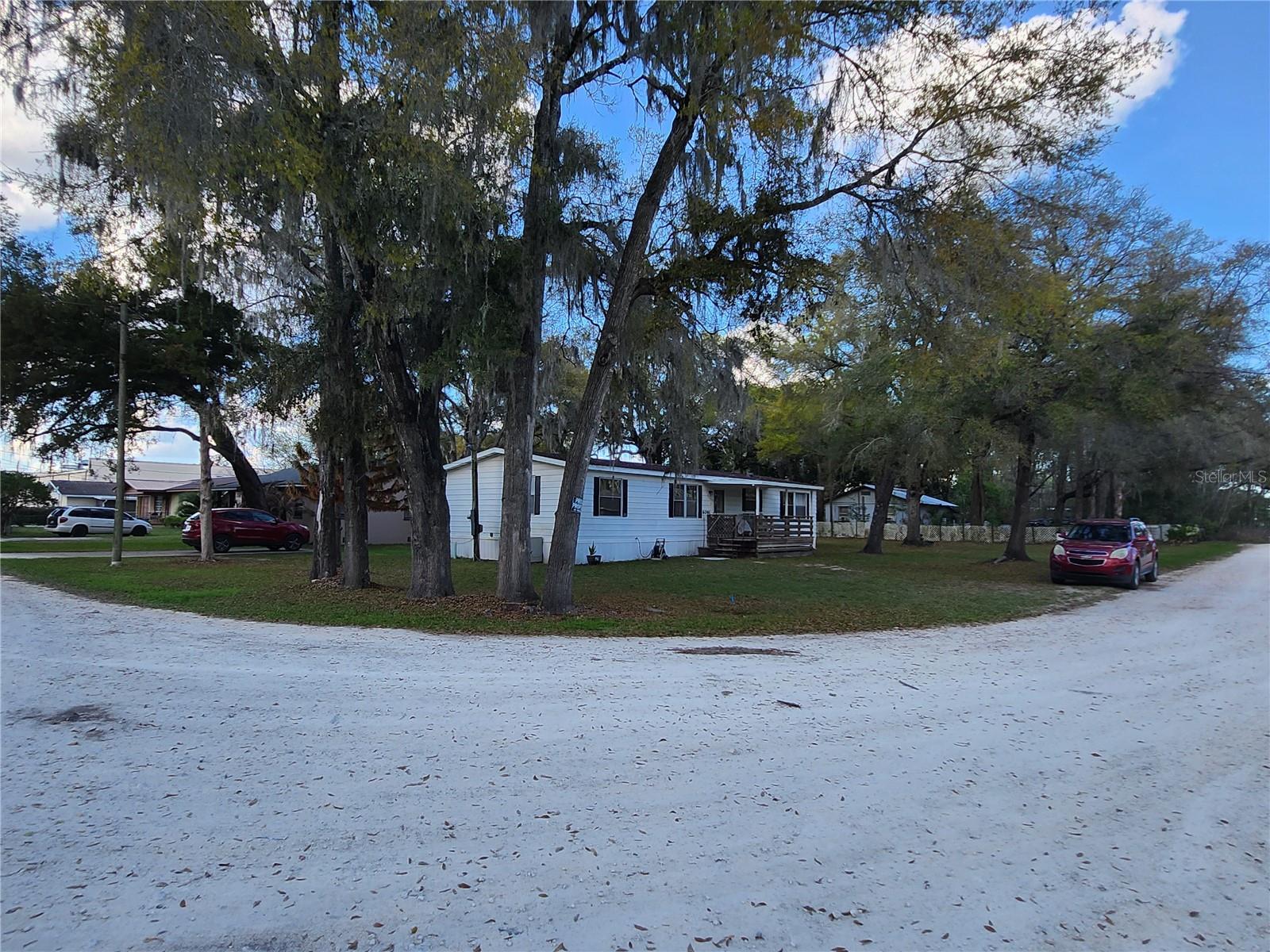 TWENTY-FOUR/THE TOWN/BELLEVIEW - Residential
