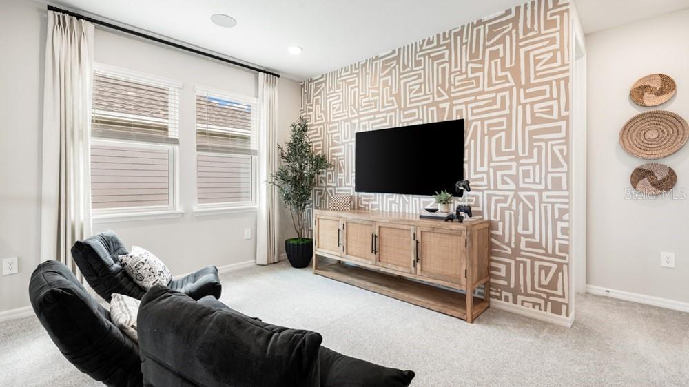 HILLCREST - Residential
