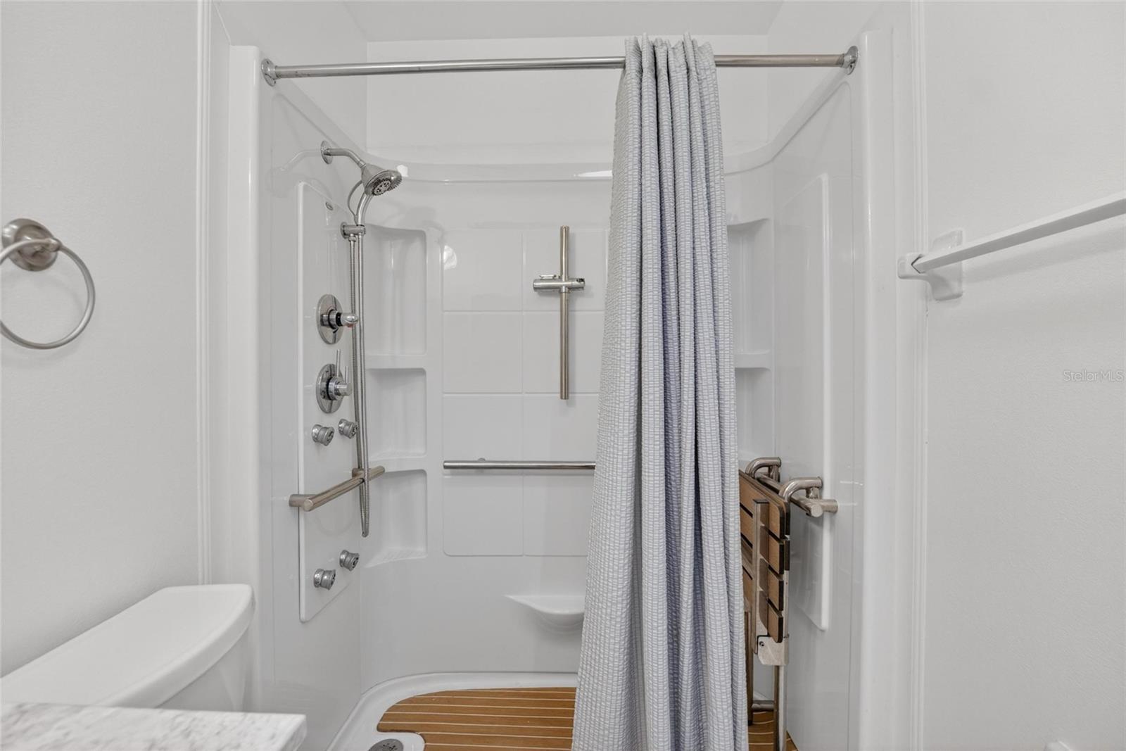 GLOUCESTER L CONDOMINIUM - Residential