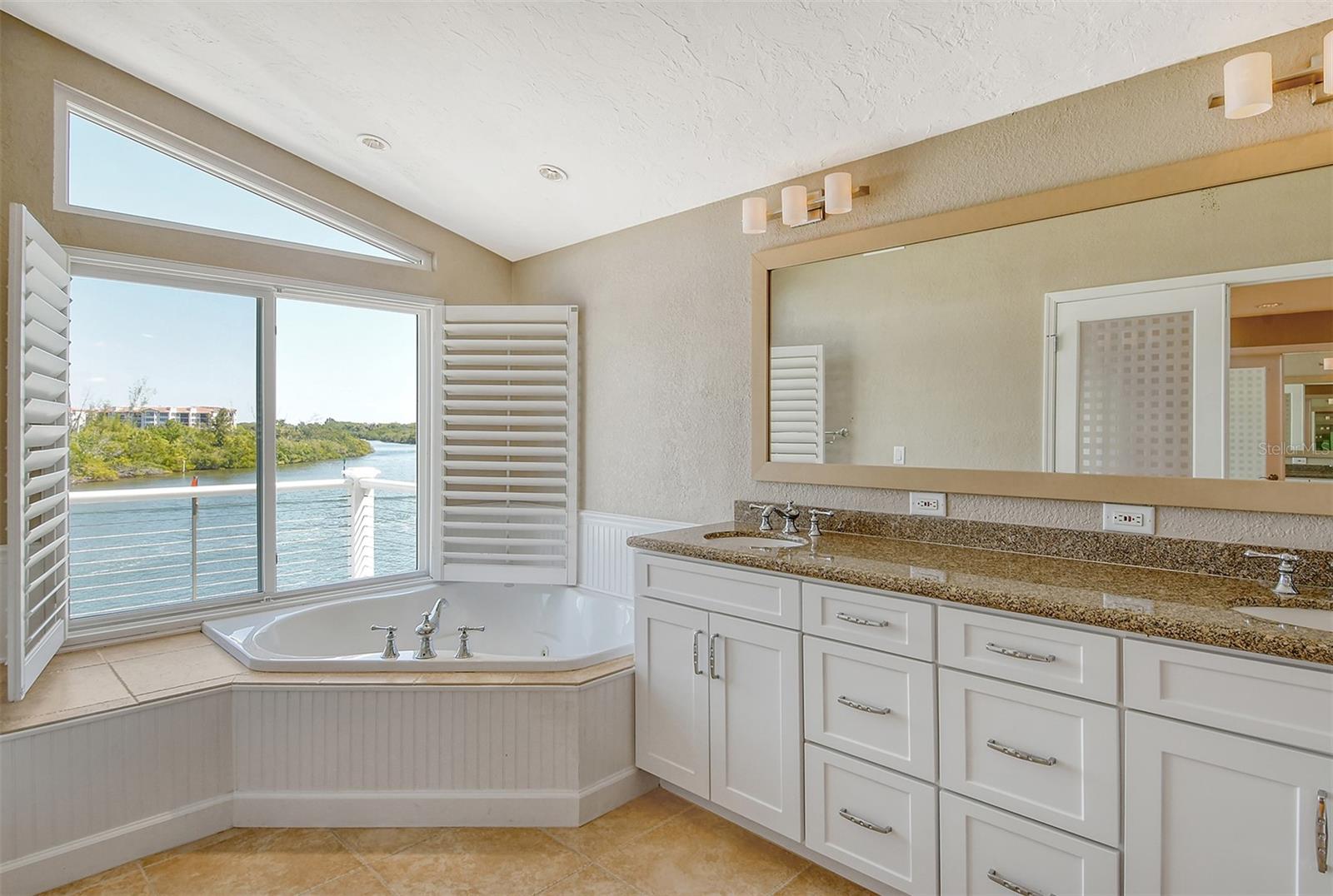 SIESTA COVE SUB - Residential