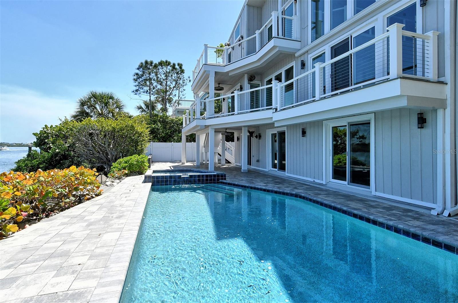 SIESTA COVE SUB - Residential