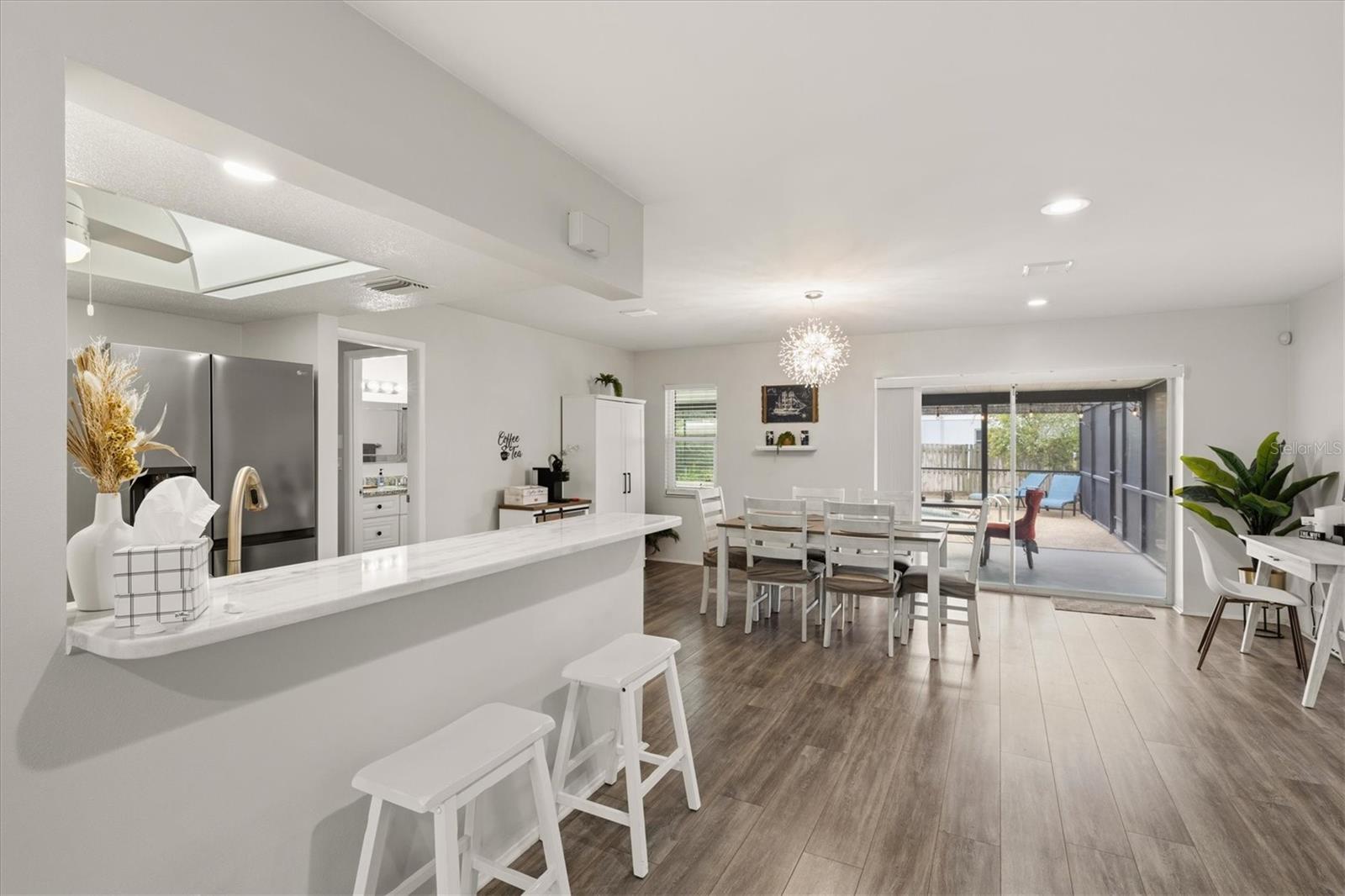 SOUTH VENICE - Residential