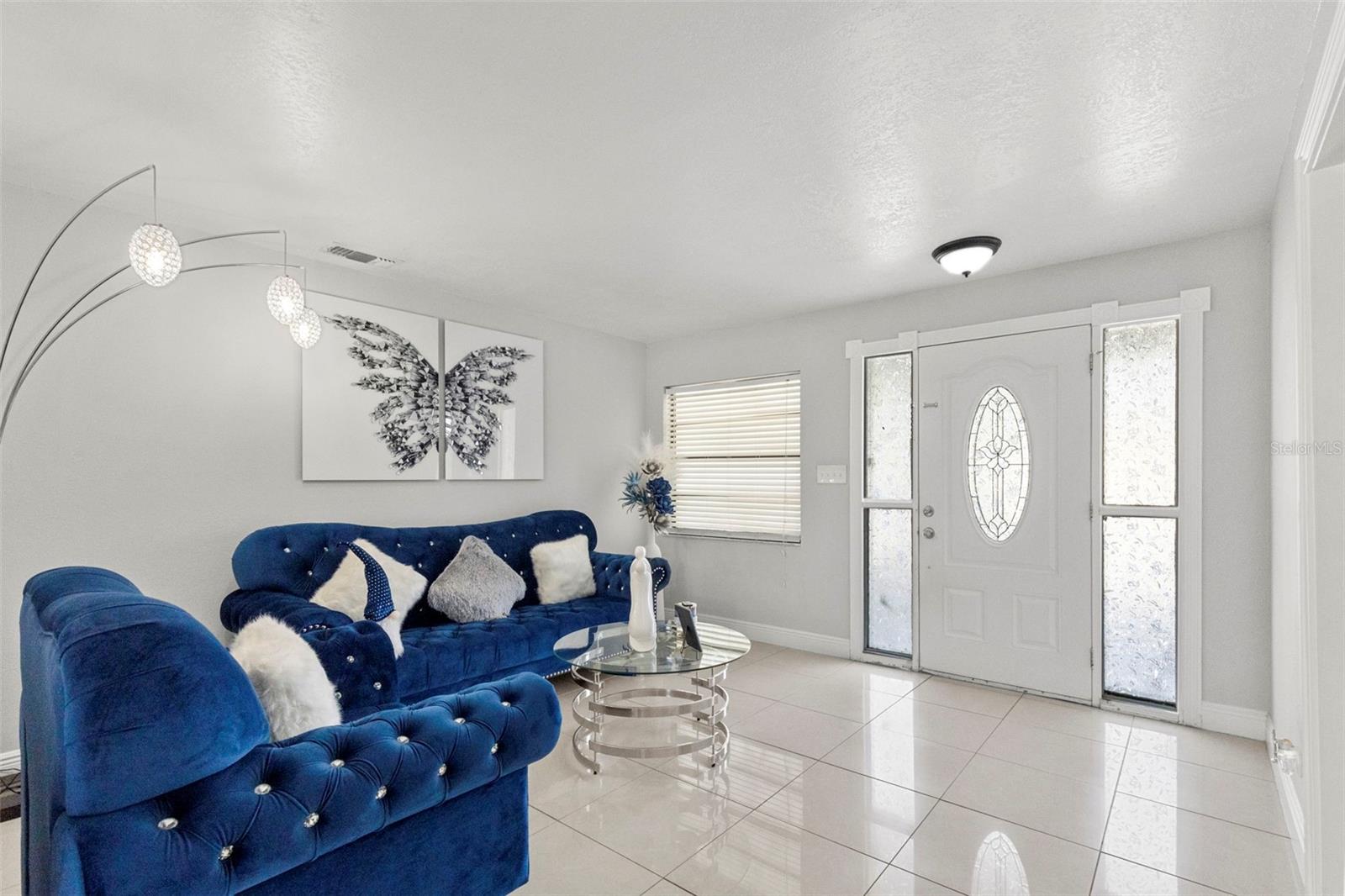 PINECREST VILLA - Residential