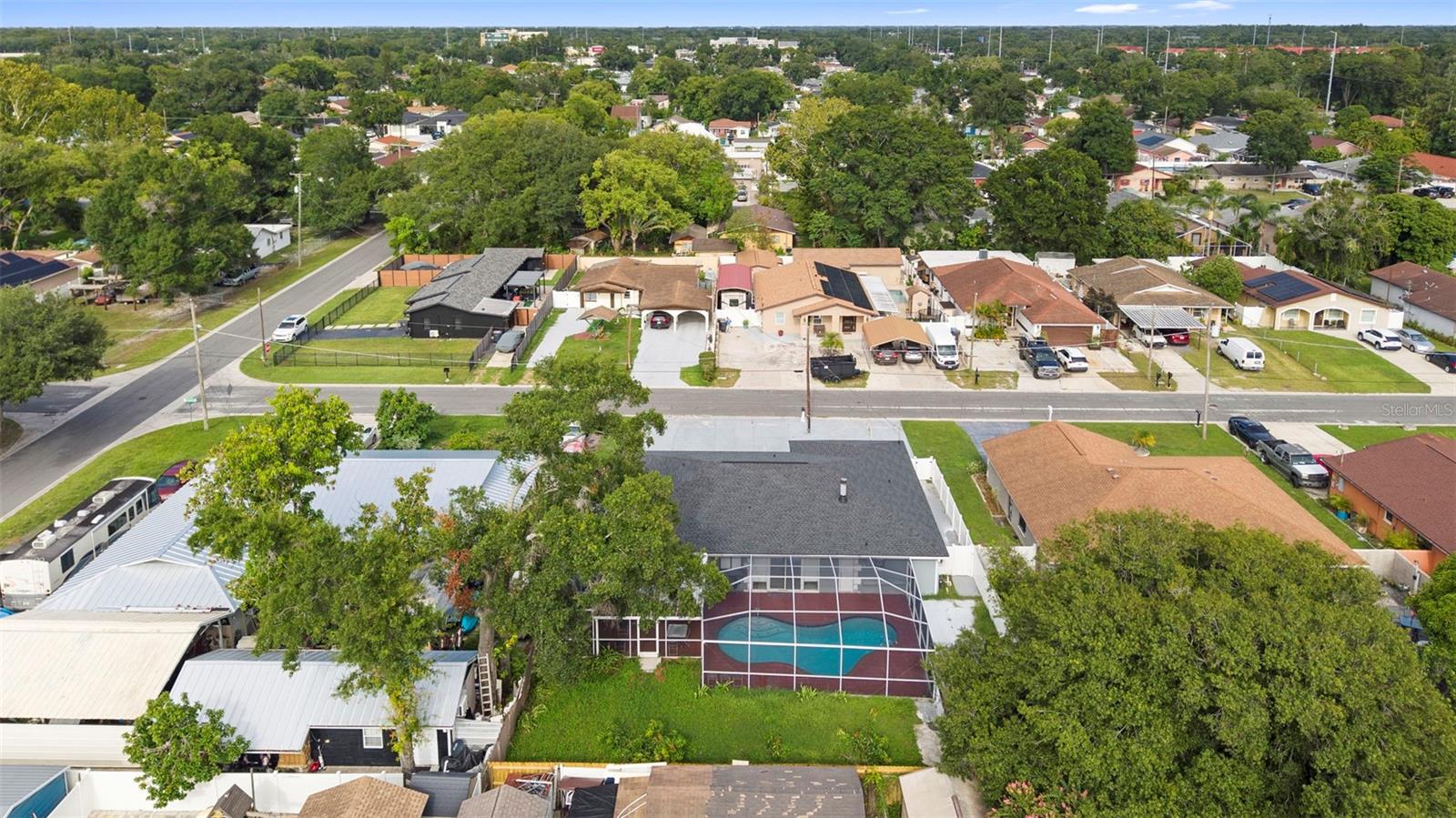 PINECREST VILLA - Residential