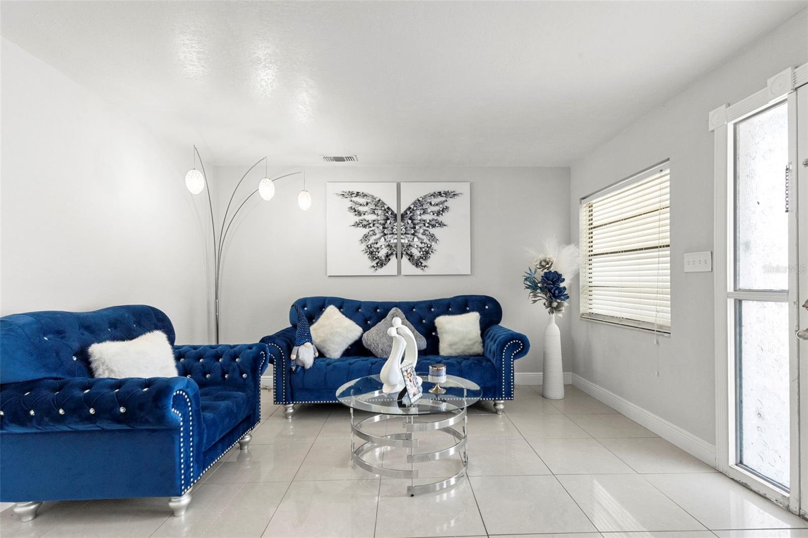 PINECREST VILLA - Residential