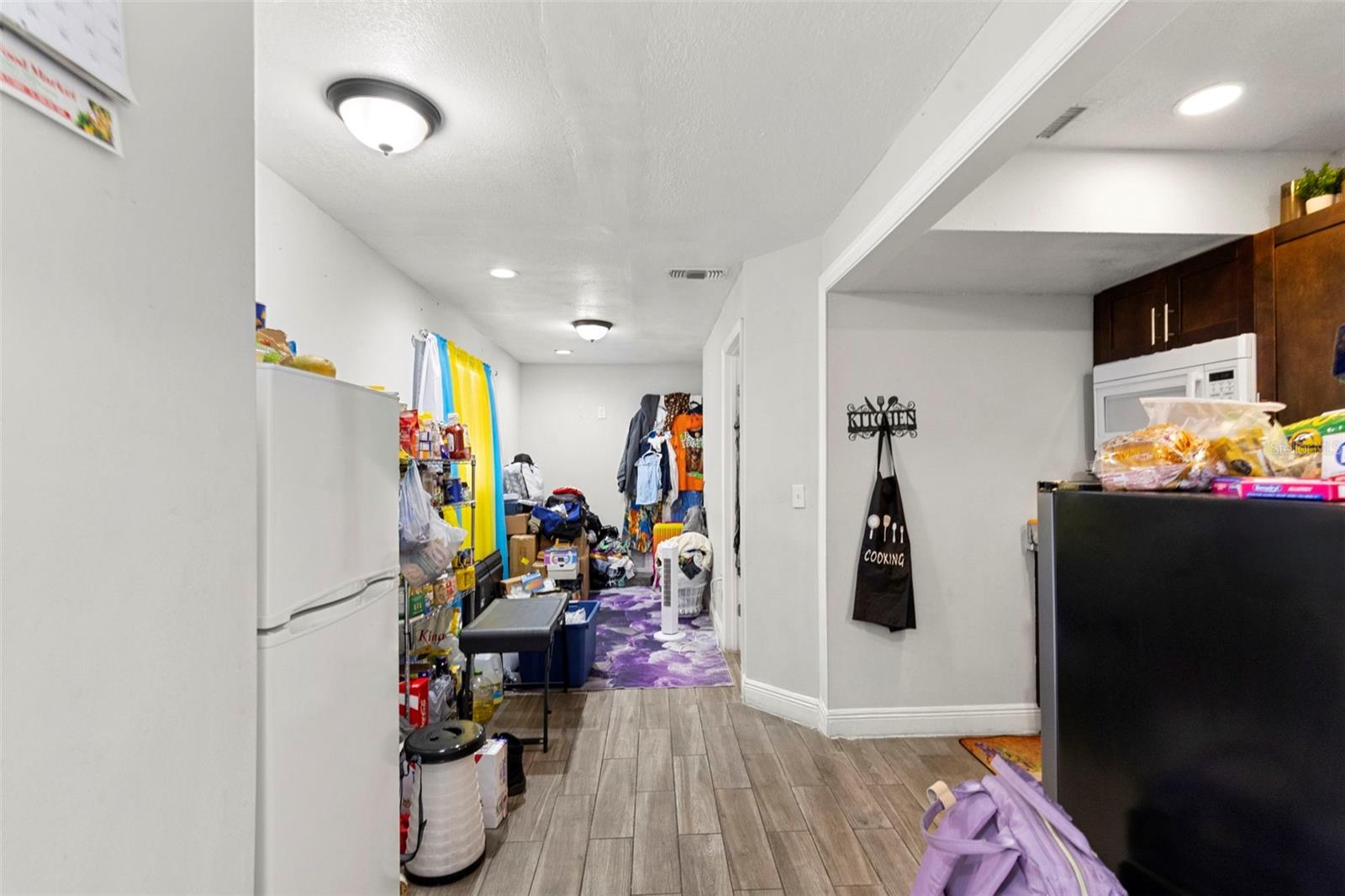 PINECREST VILLA - Residential