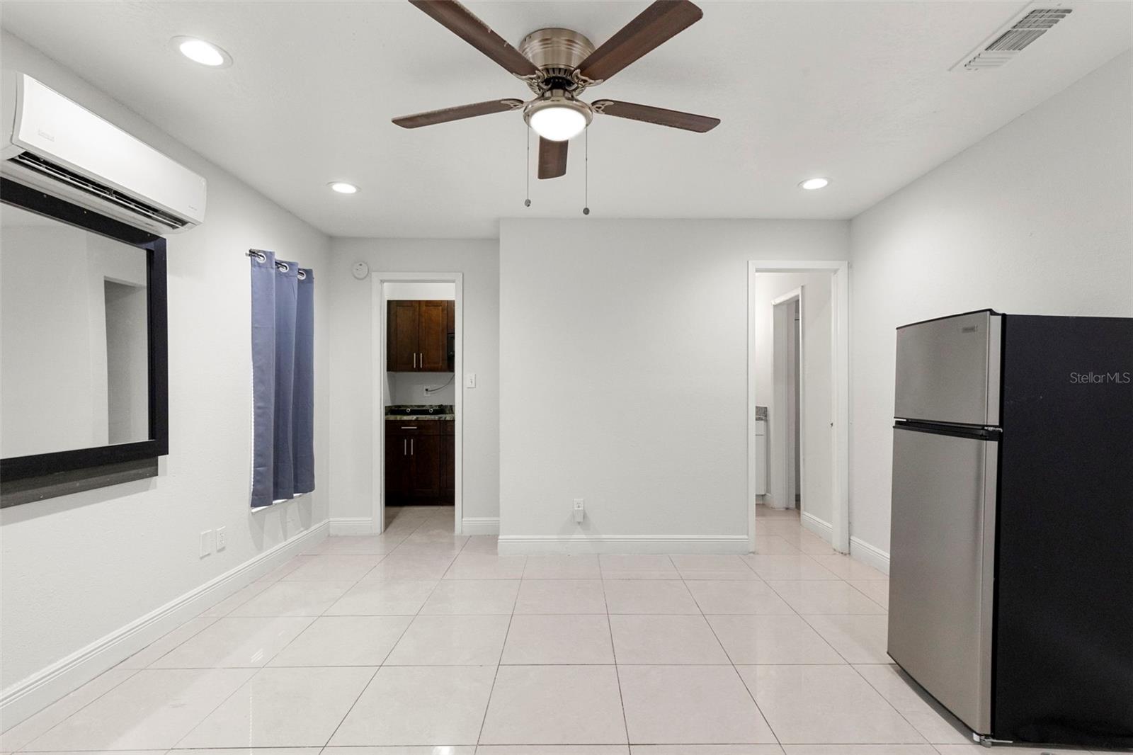 PINECREST VILLA - Residential