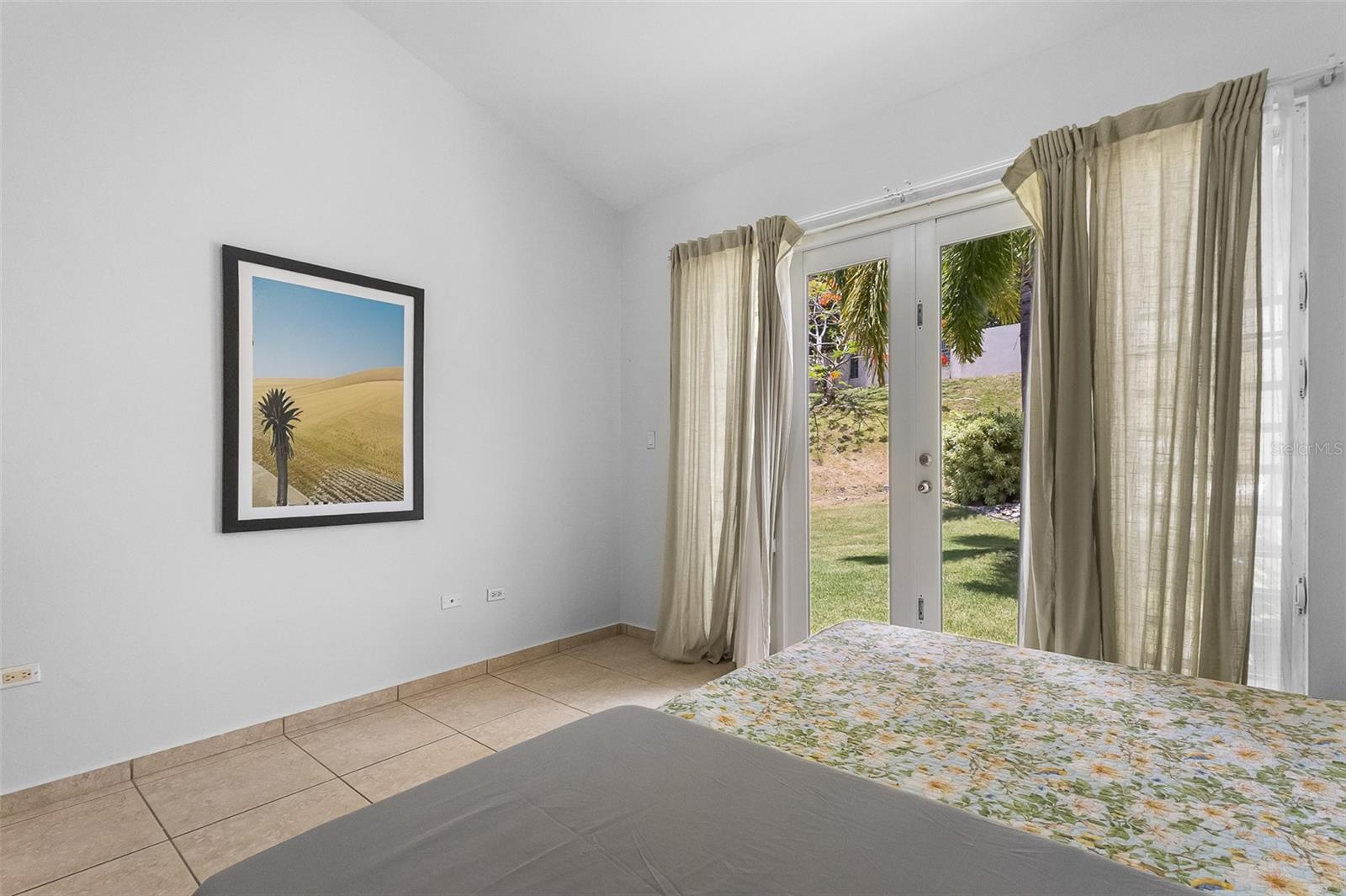HARBOUR LIGHTS ESTATES - Residential
