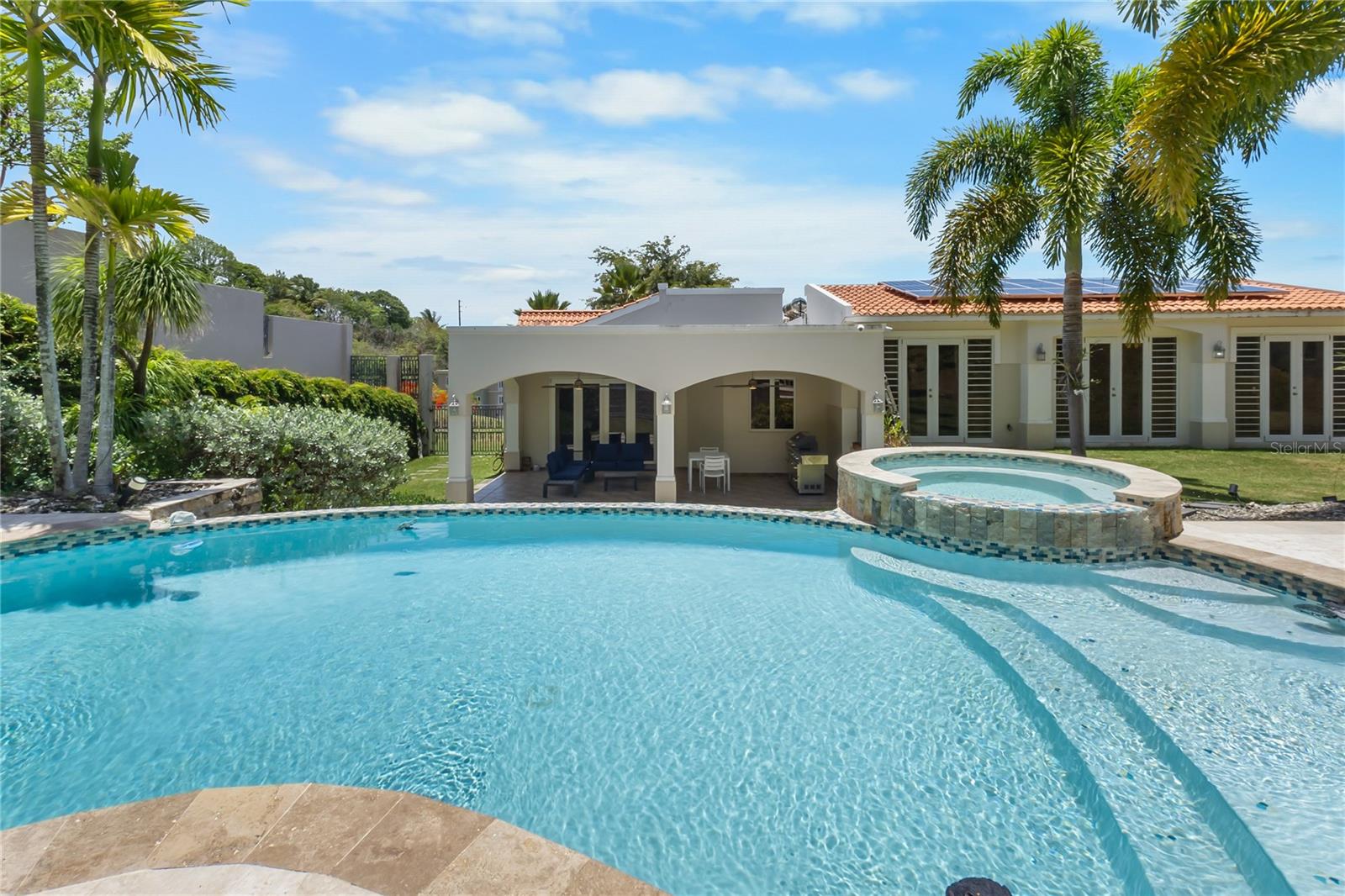 HARBOUR LIGHTS ESTATES - Residential
