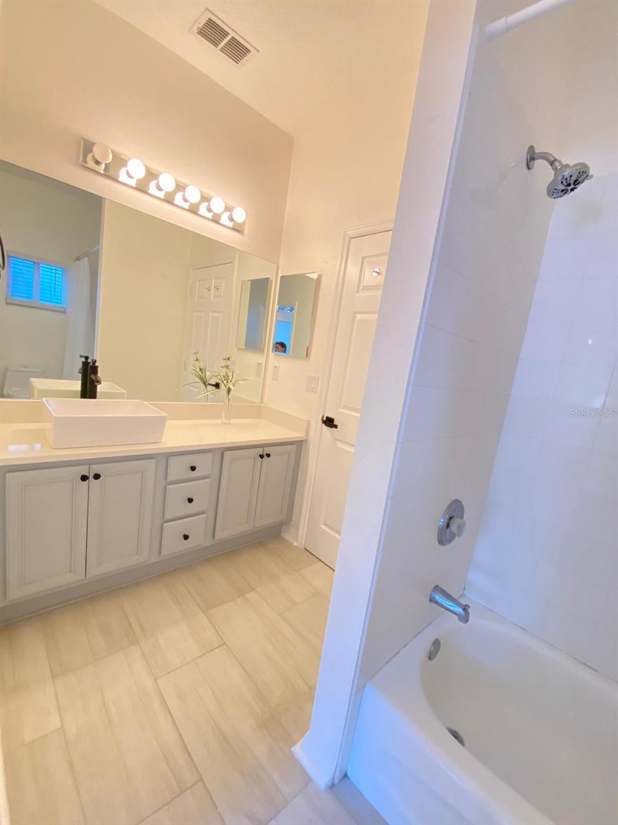 CLERMONT SOMERSET ESTATES - Residential Lease