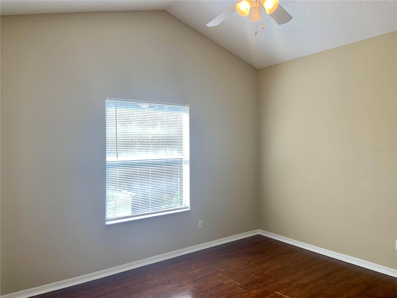 KINGSTON OAKS - Residential Lease