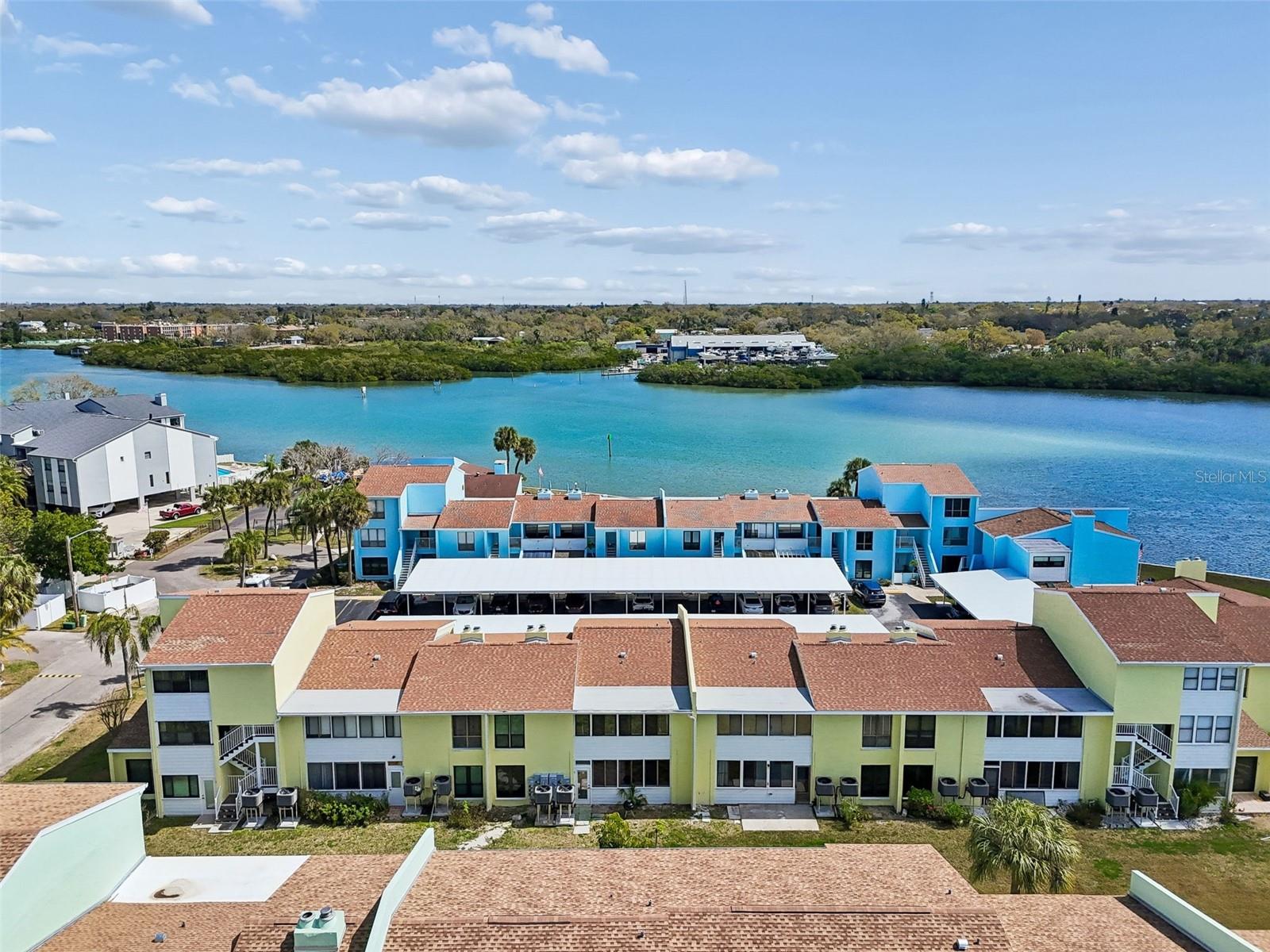 WINDRUSH COVE PH 1 CONDO - Residential