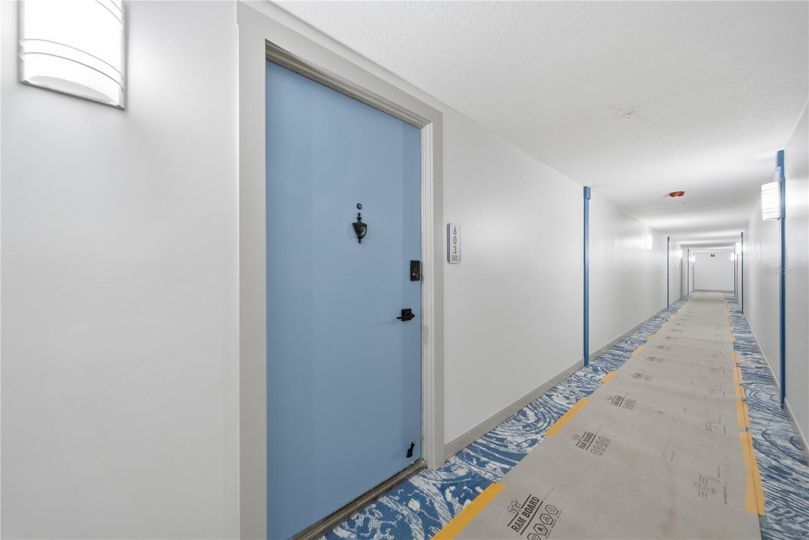 KEY CAPRI CONDO - Residential