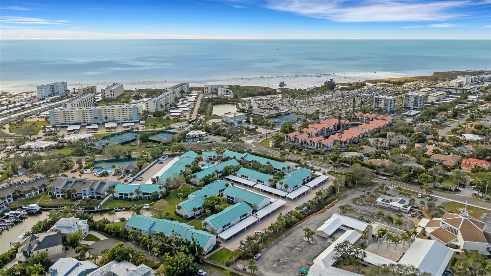 WHITE SANDS VILLAGE - Residential