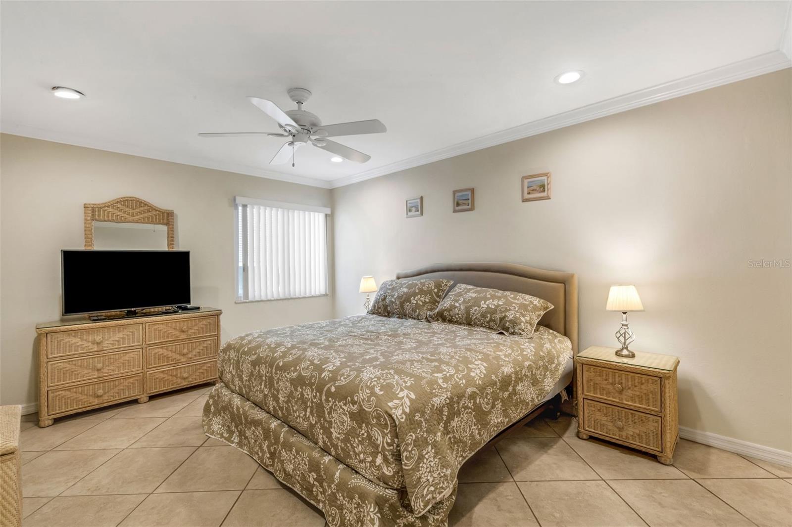 WHITE SANDS VILLAGE - Residential