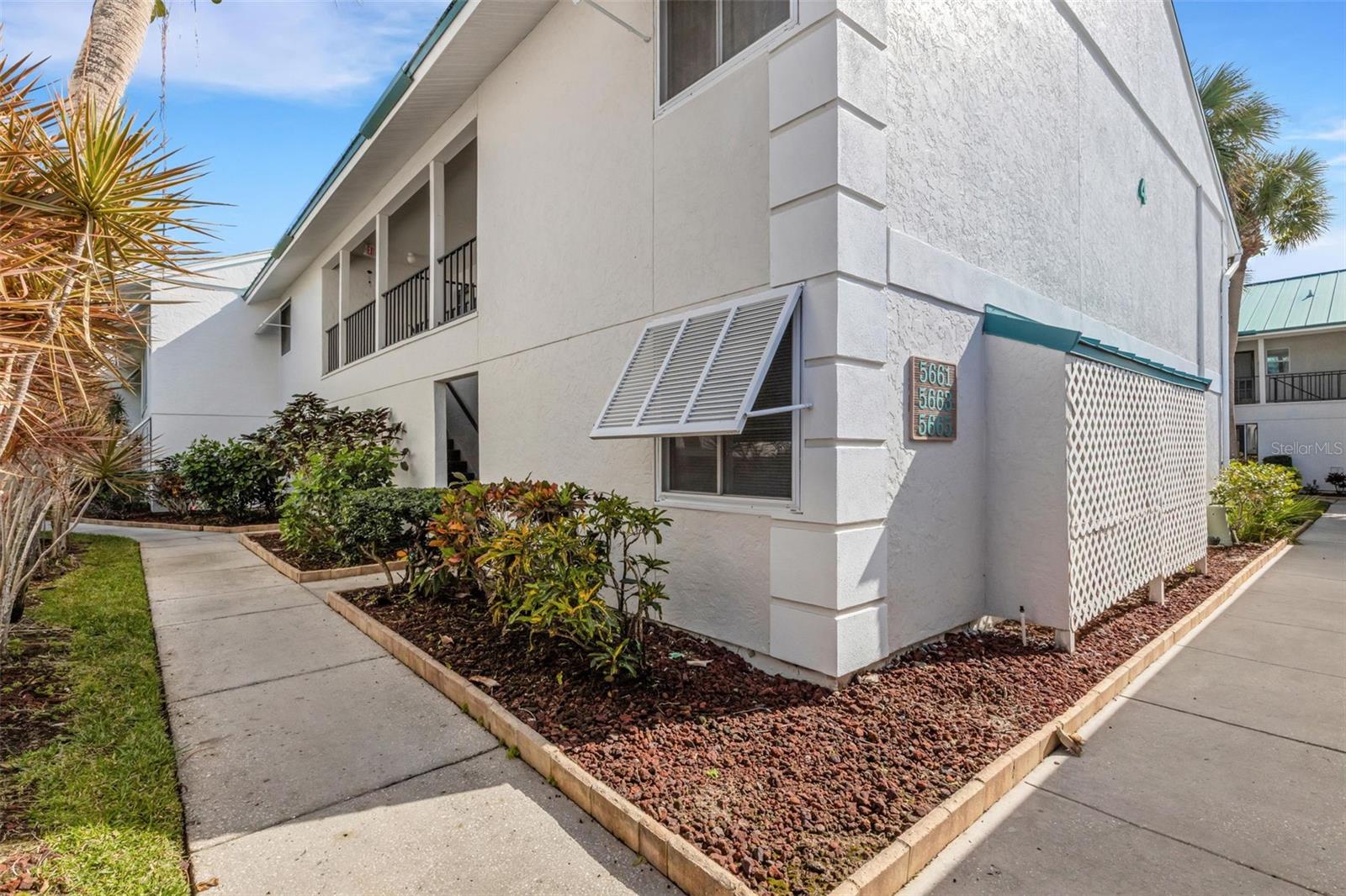 WHITE SANDS VILLAGE - Residential